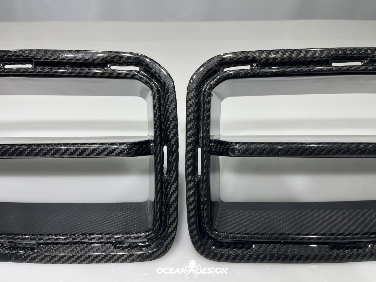 2023-2025 BMW G87 M2 AP Style Dry Carbon Fiber Front Kidney Grilles