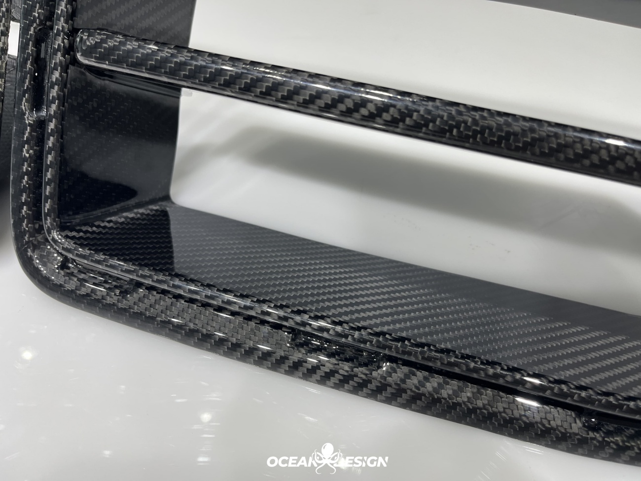 2023-2025 BMW G87 M2 AP Style Dry Carbon Fiber Front Kidney Grilles