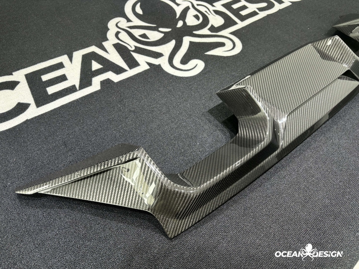 2023-2025 BMW G87 M2 AP Style Upper Rear Diffuser Dry Carbon Fiber
