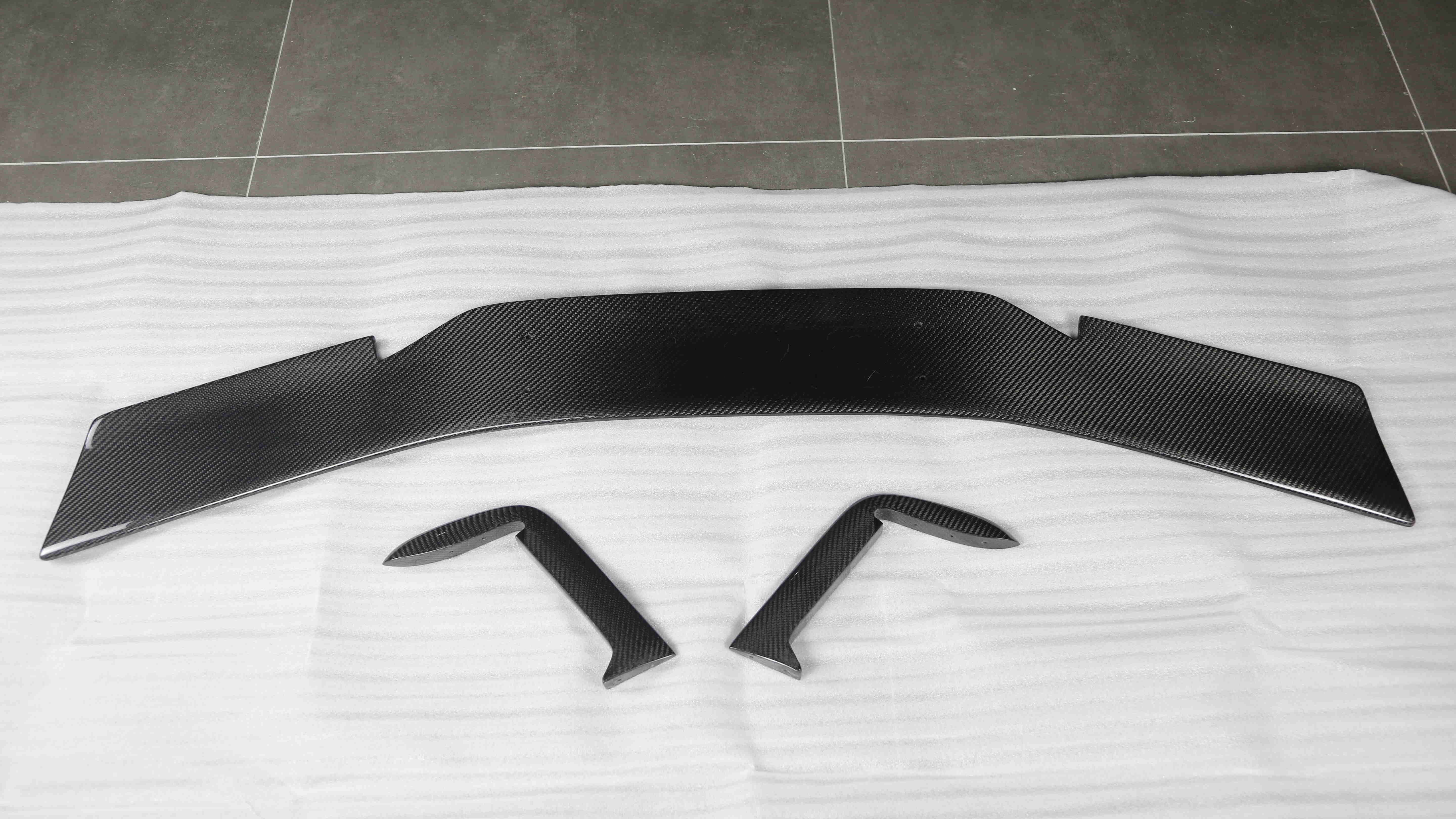 Lamborghini Huracan EVO Spoiler Dry Carbon Fiber N Series Bodykit