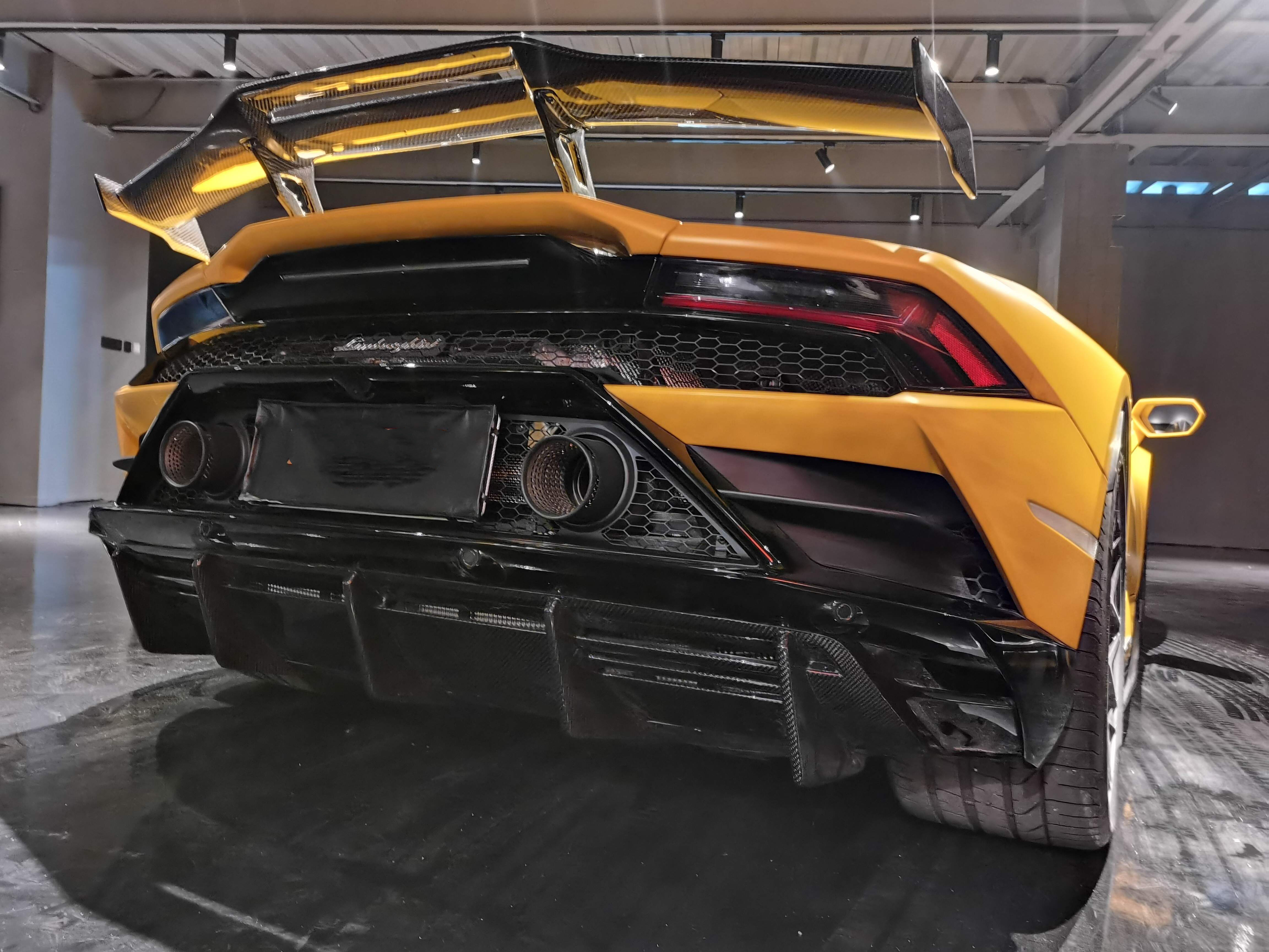 Lamborghini Huracan EVO Rear Diffuser Dry Carbon Fiber Ocean Design Series Bodykit