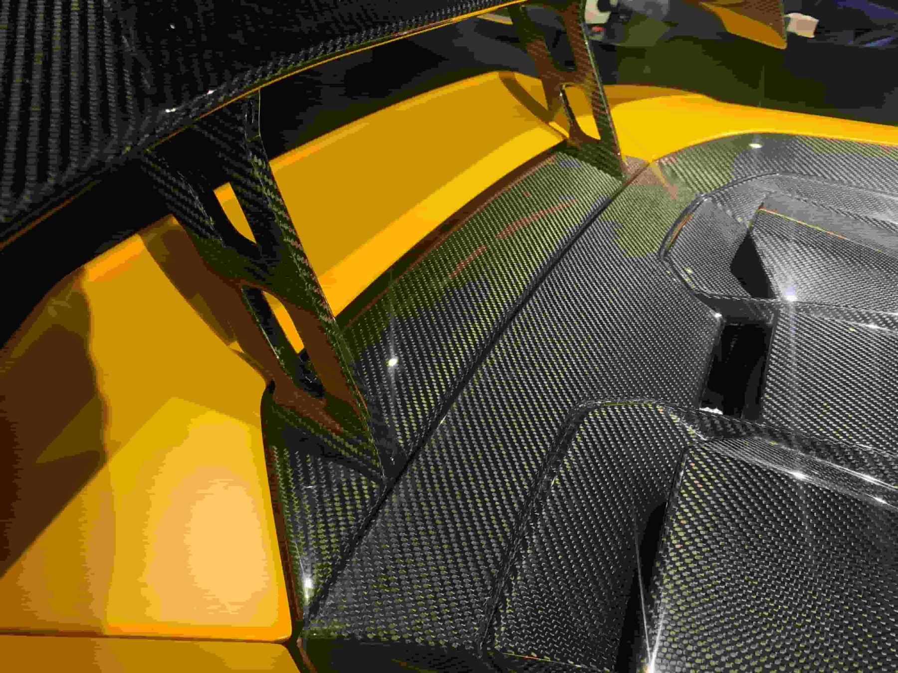 Lamborghini Huracan EVO Spoiler Dry Carbon Fiber Ocean Design Series Bodykit
