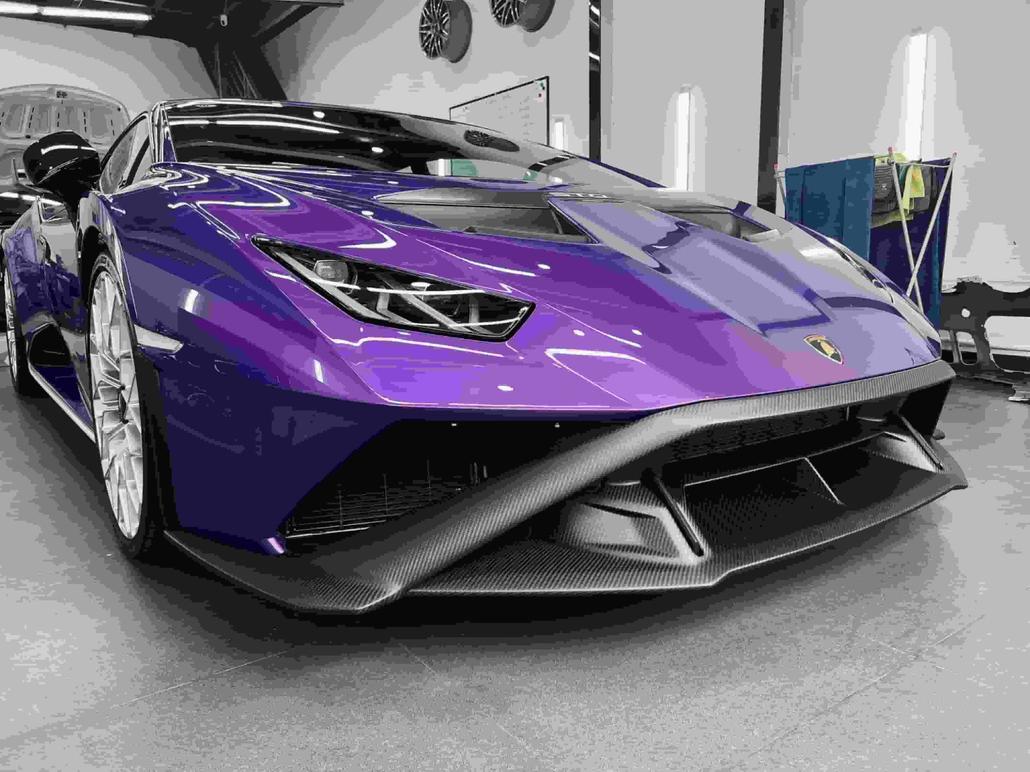 Lamborghini Huracan STO Down-Splitter Dry Carbon Fiber OEM Series Bodykit