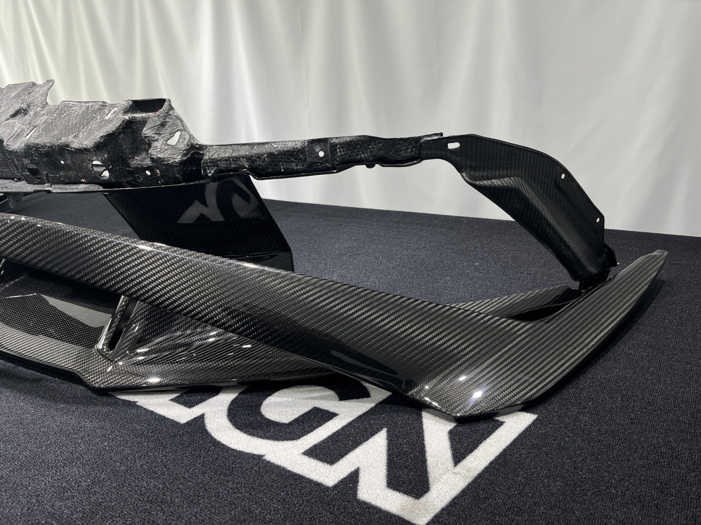 Lamborghini Huracan STO Down-Splitter Dry Carbon Fiber OEM Series Bodykit