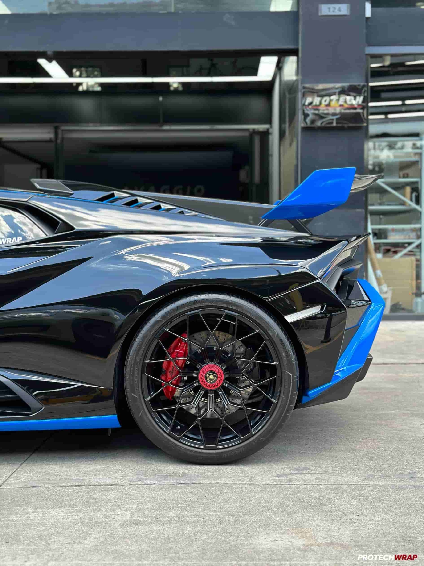 Lamborghini Huracan STO Full Set Spoiler Rear Wing Dry Carbon OEM Series