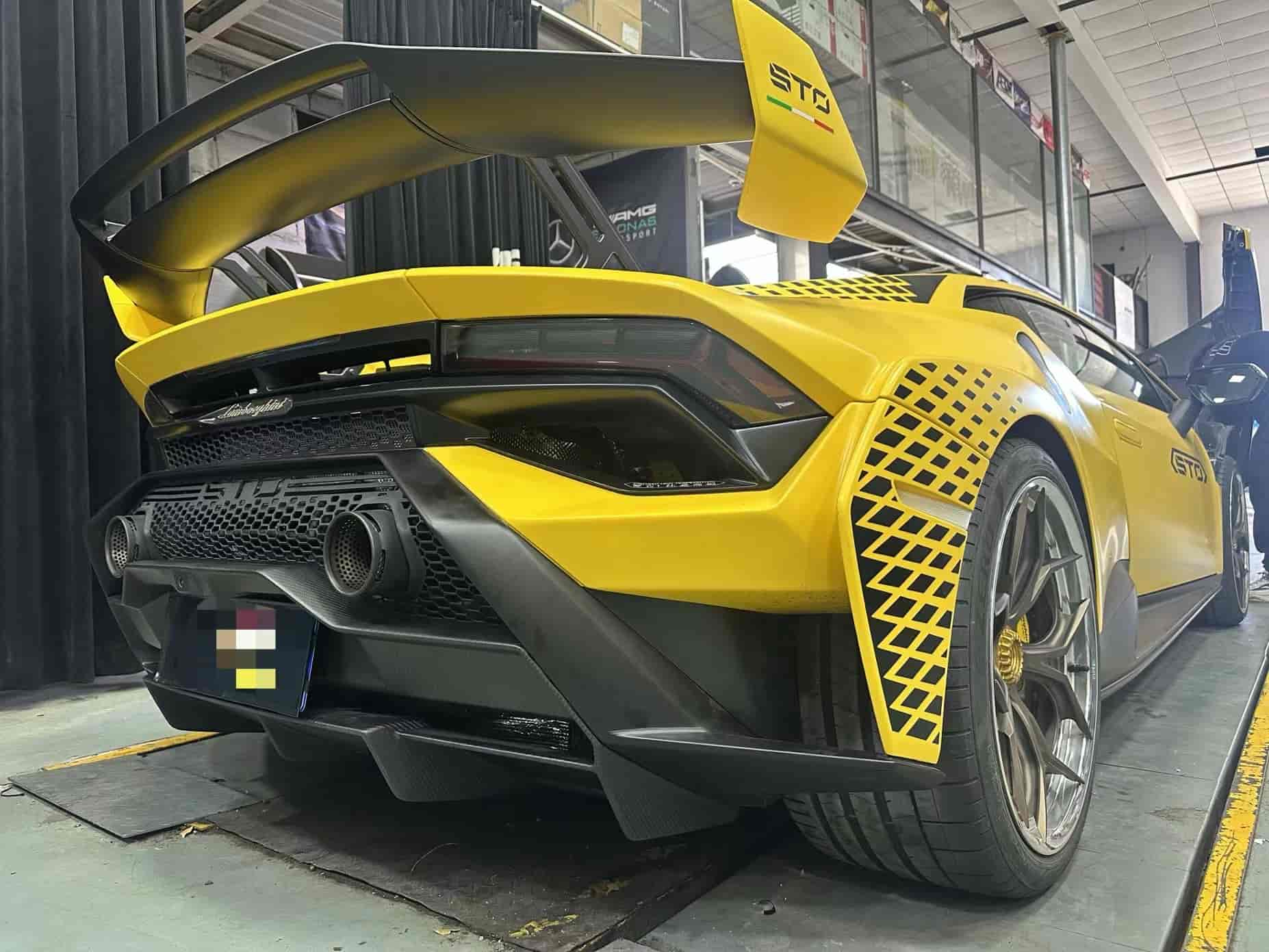Lamborghini Huracan STO Full Set Spoiler Rear Wing Dry Carbon OEM Series