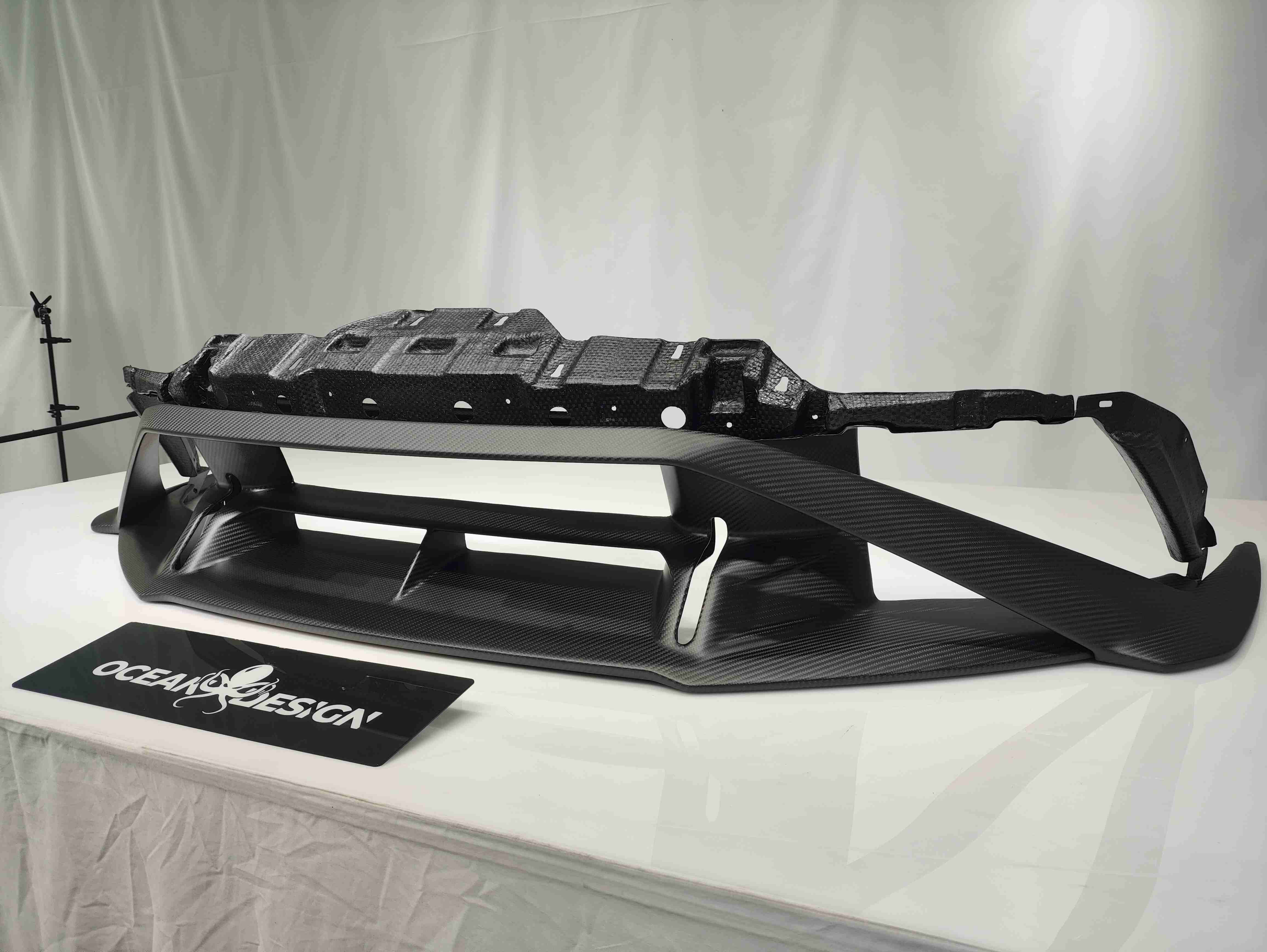 Lamborghini Huracan STO Up-Splitter Dry Carbon Fiber OEM Series Bodykit