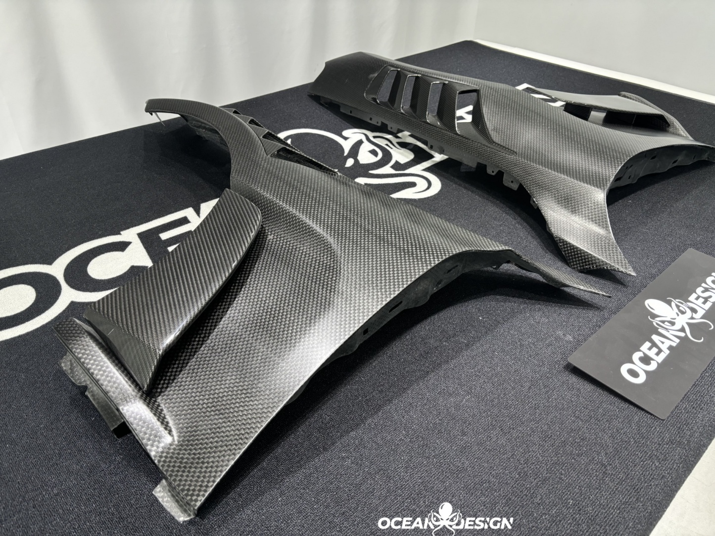 2023-2025 BMW G87 M2 AP Style Dry Carbon Fiber Front Fenders