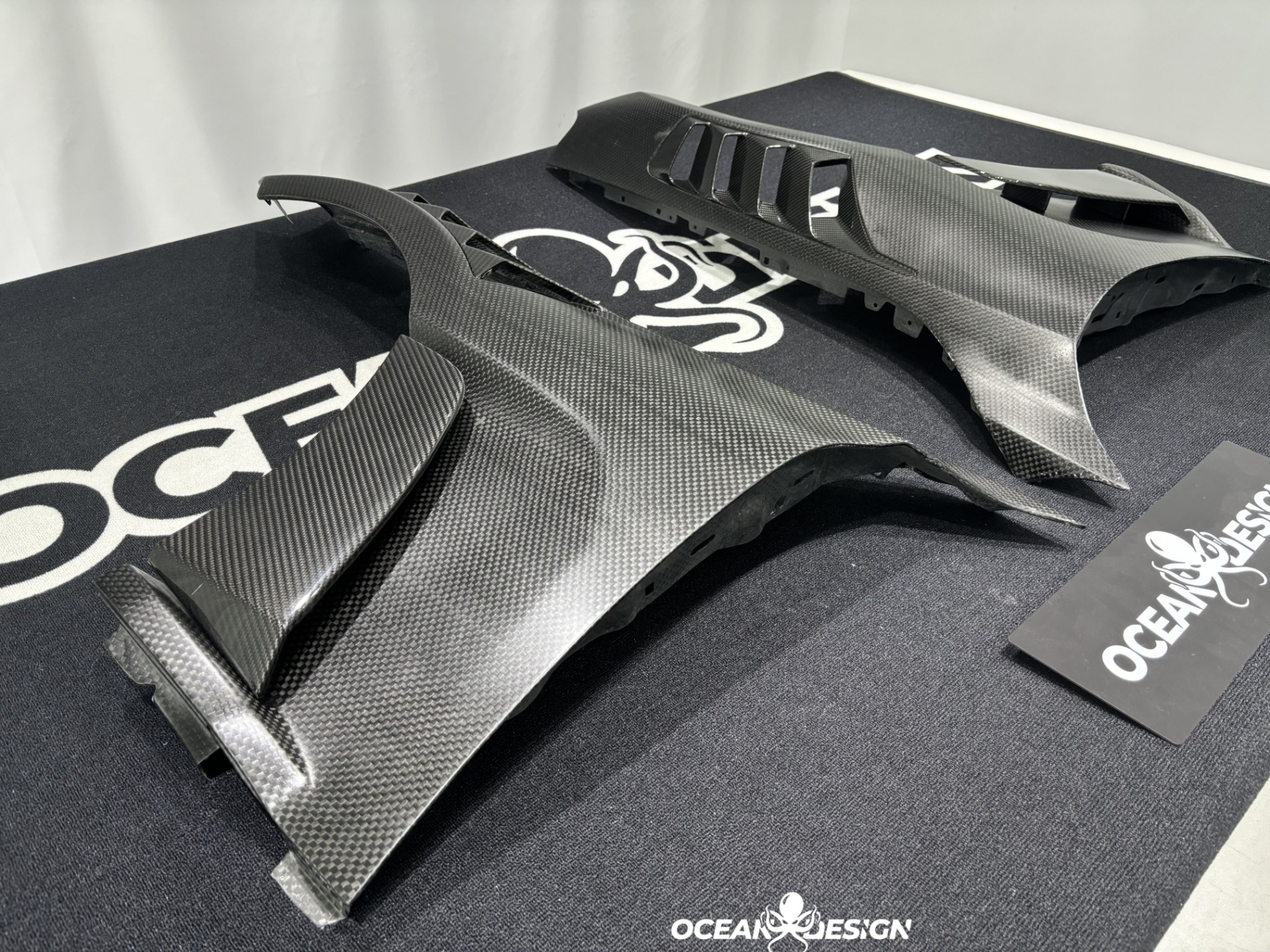 2023-2025 BMW G87 M2 AP Style Dry Carbon Fiber Front Fenders