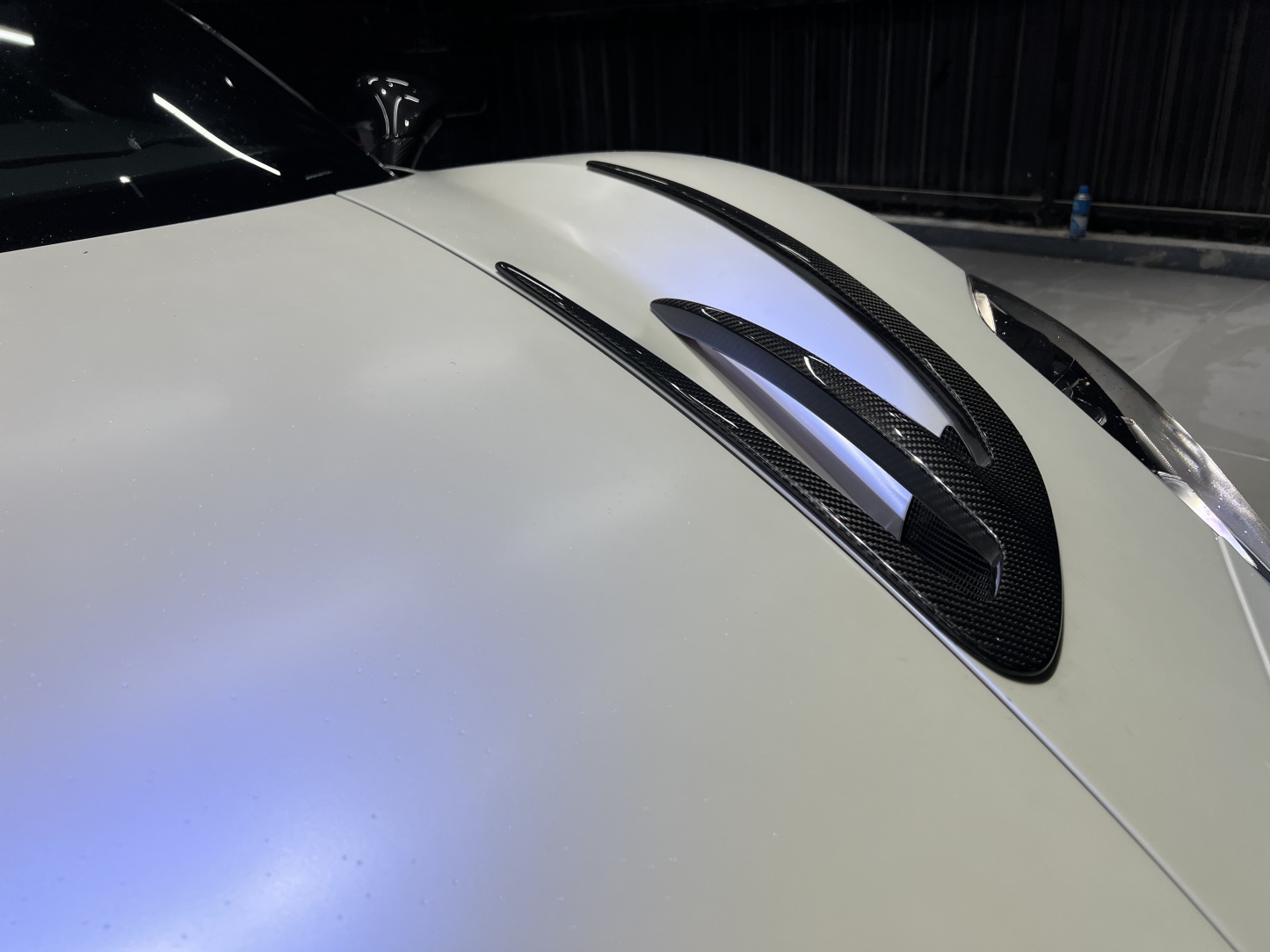 Maserati MC20 2020-2025 Dry Carbon Fiber Hood Trident Inserts SD Series Bodykit