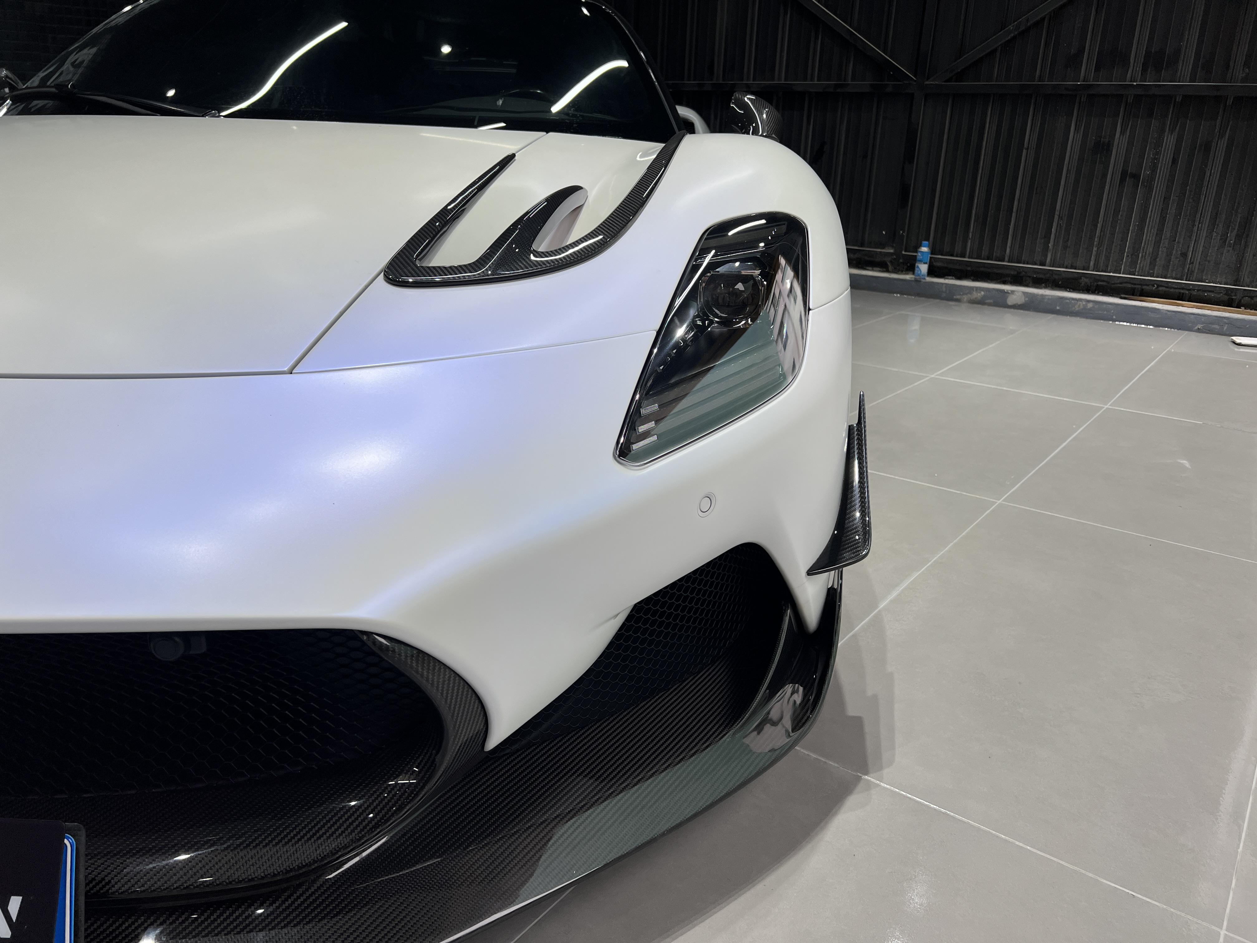 Maserati MC20 2020-2025 Dry Carbon Fiber Hood Trident Inserts SD Series Bodykit