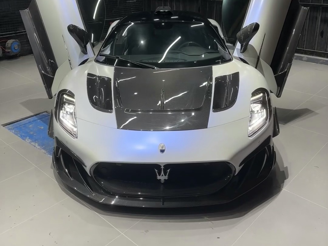 Maserati MC20 2020-2025 Front Bumper Lip with Mask Dry Carbon Fiber MSY Series Bodykit
