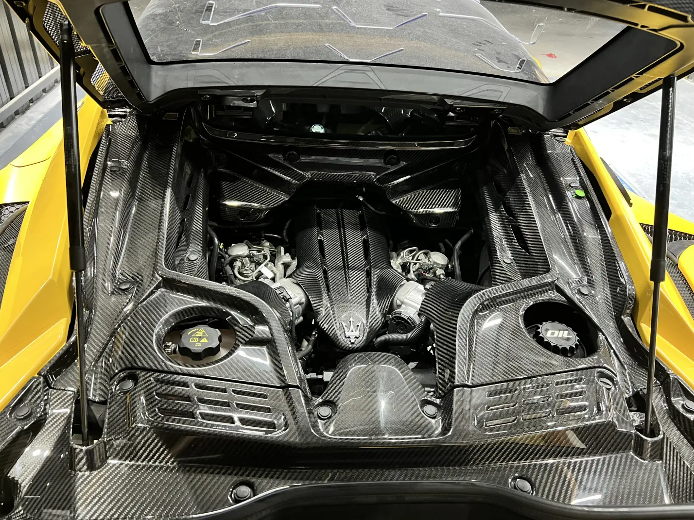 Maserati MC20 2020-2025 Engine Bay Dry Carbon Fiber N Series Bodykit