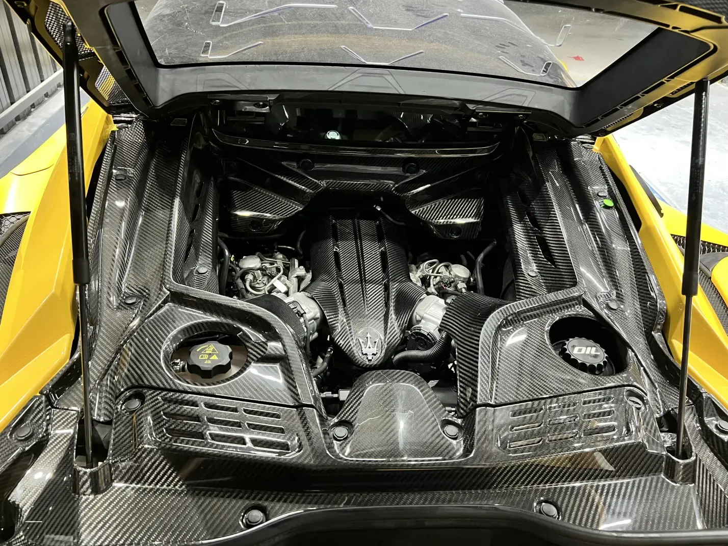 Maserati MC20 2020-2025 Engine Bay Dry Carbon Fiber N Series Bodykit