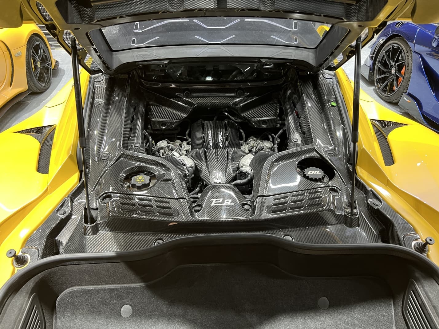 Maserati MC20 2020-2025 Engine Bay Dry Carbon Fiber N Series Bodykit