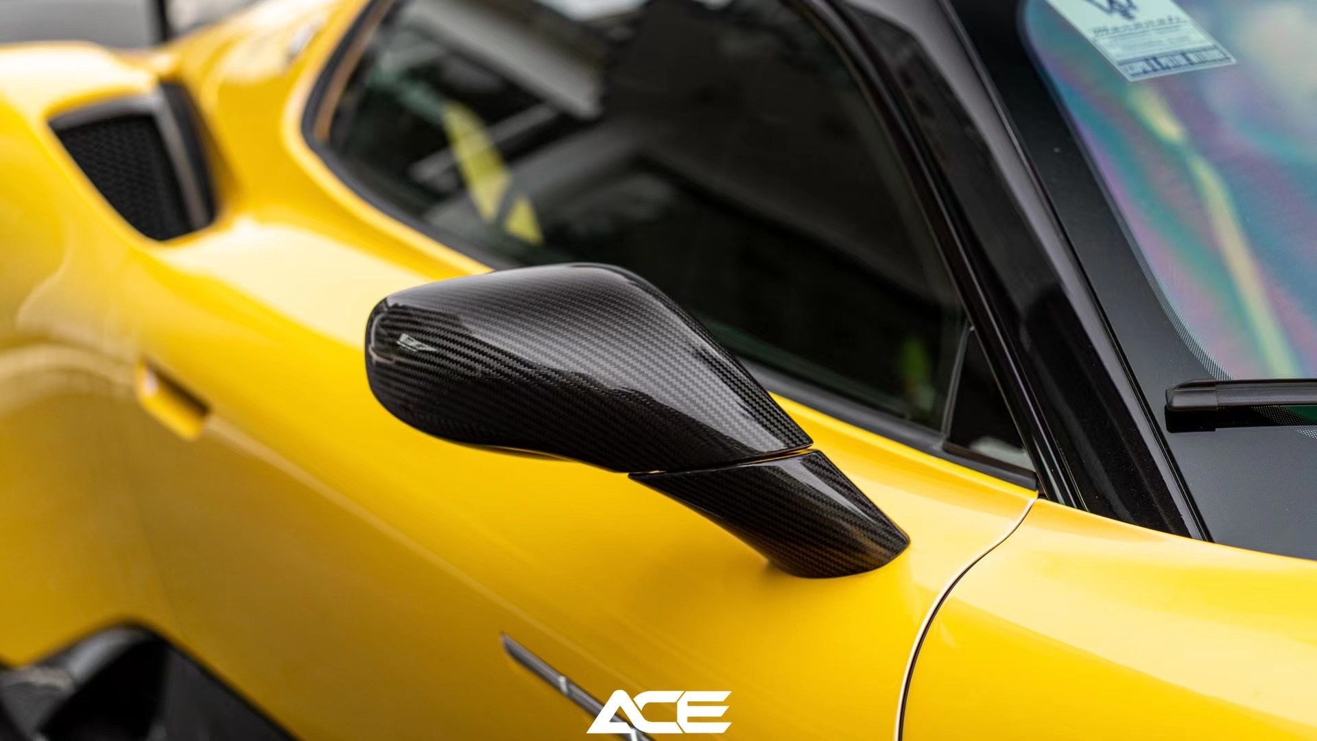 Maserati MC20 N Style Dry Carbon Parts - styling view