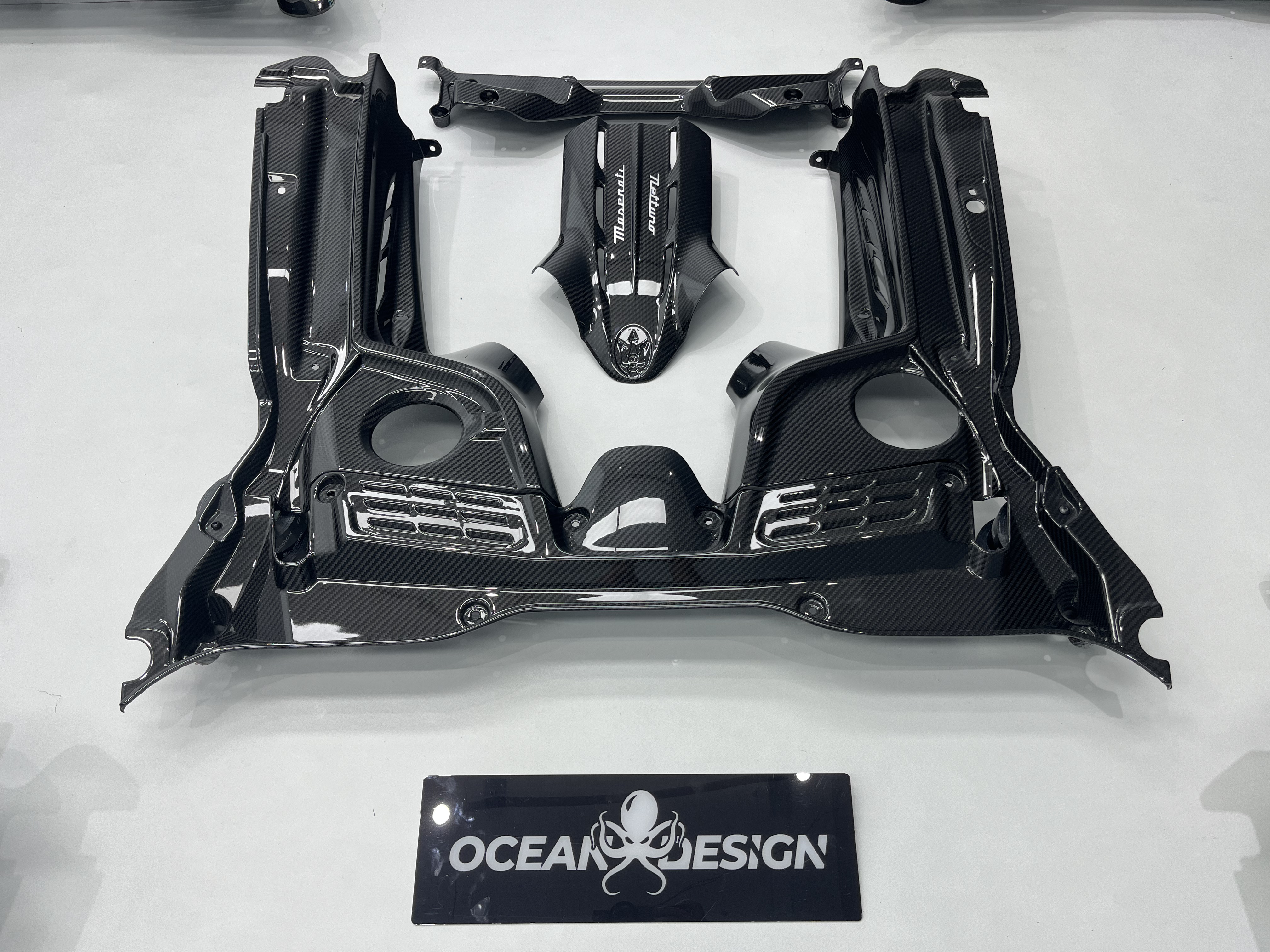 Maserati MC20 2020-2025 Engine Bay Dry Carbon Fiber N Series Bodykit