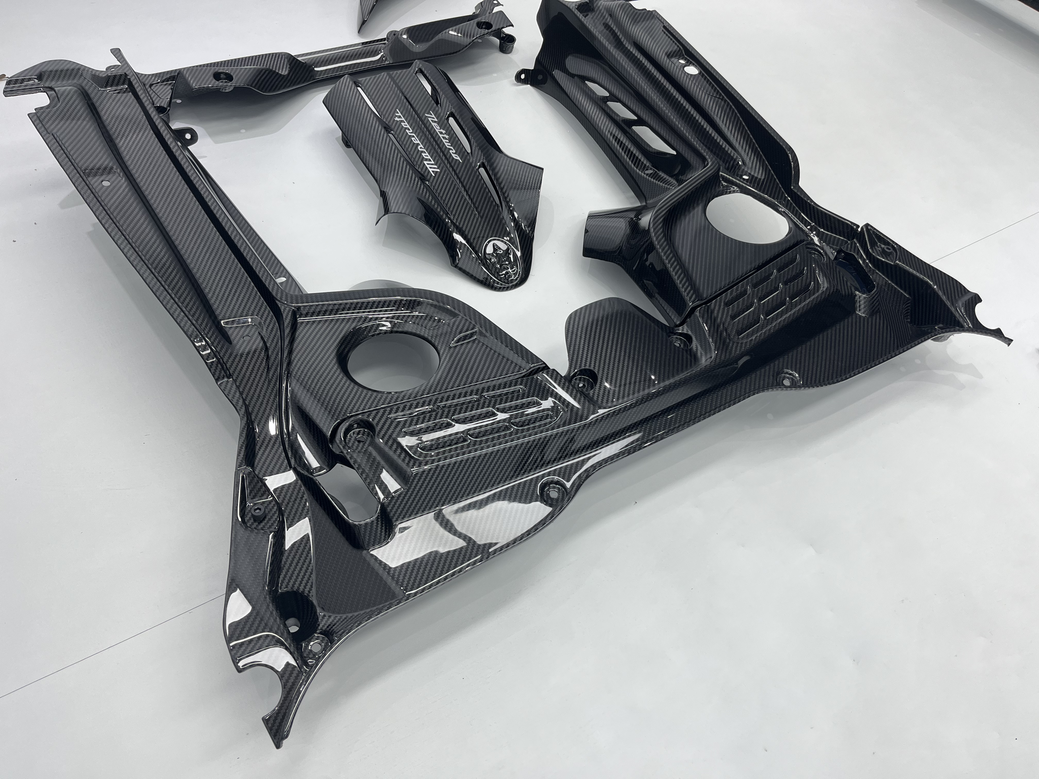 Maserati MC20 2020-2025 Engine Bay Dry Carbon Fiber OEM Series Bodykit