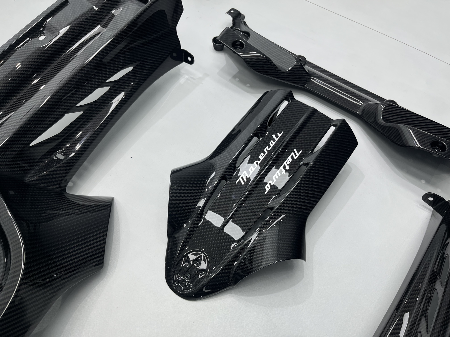 Maserati MC20 2020-2025 Engine Bay Dry Carbon Fiber OEM Series Bodykit