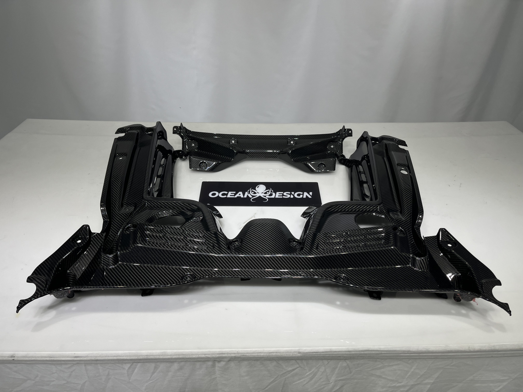 Maserati MC20 2020-2025 Engine Bay Dry Carbon Fiber OEM Series Bodykit