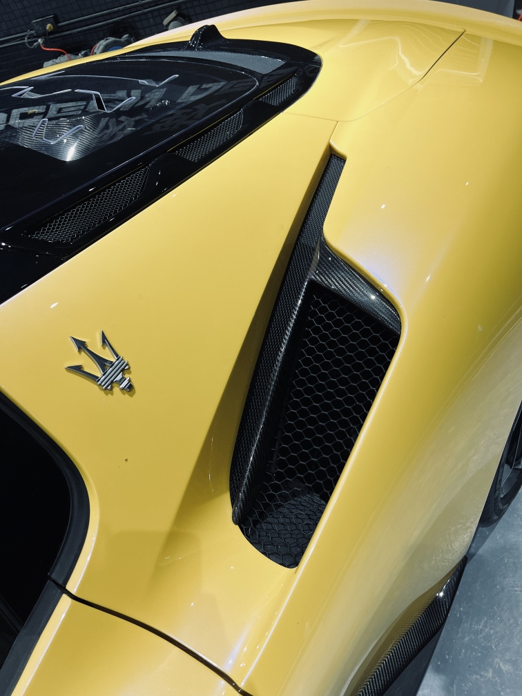 Maserati MC20 2020-2025 Rear Vents Dry Carbon Fiber OEM Series Bodykit