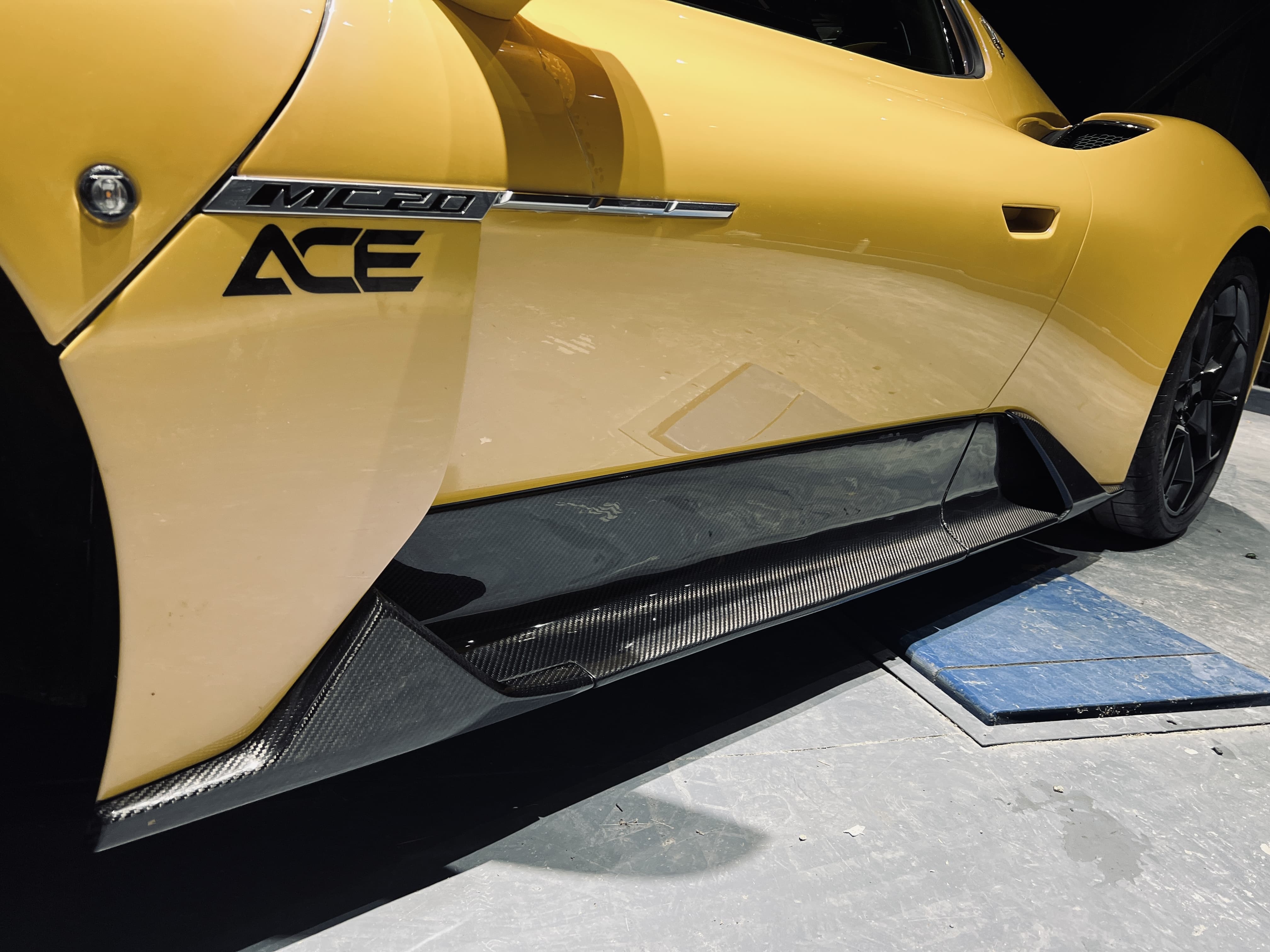 Maserati MC20 2020-2025 Side Skirts Dry Carbon Fiber OEM Series Bodykit