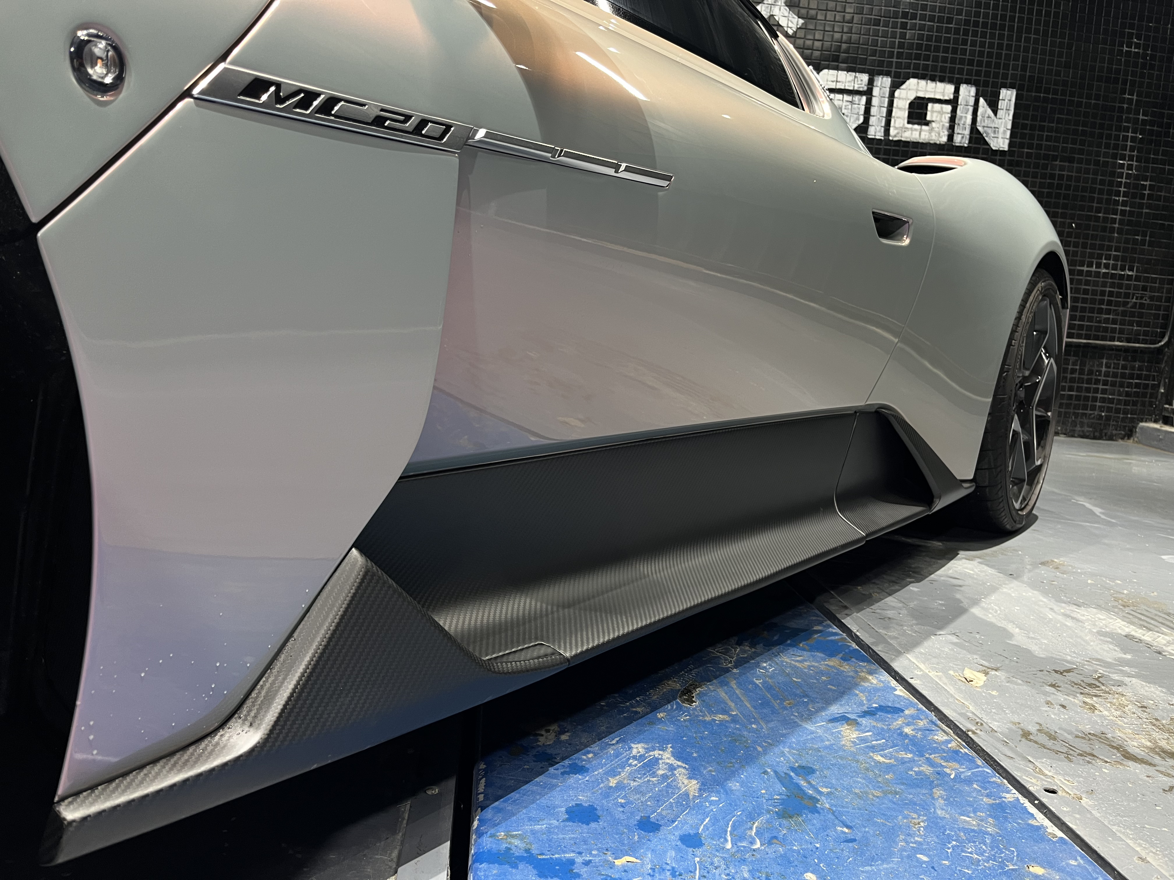 Maserati MC20 2020-2025 Side Skirts Dry Carbon Fiber OEM Series Bodykit