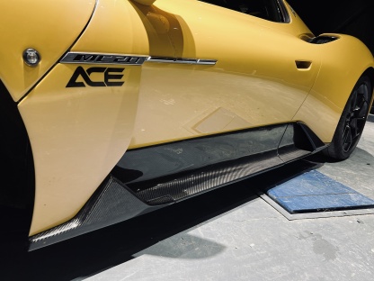 Maserati MC20 2020-2025 Side Skirts Dry Carbon Fiber OEM Series Bodykit