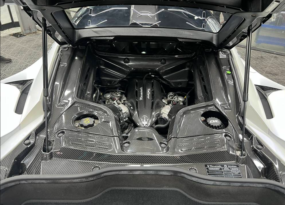 Maserati MC20 2020-2025 Dry Carbon Fiber Engine Bay SD Series Bodykit
