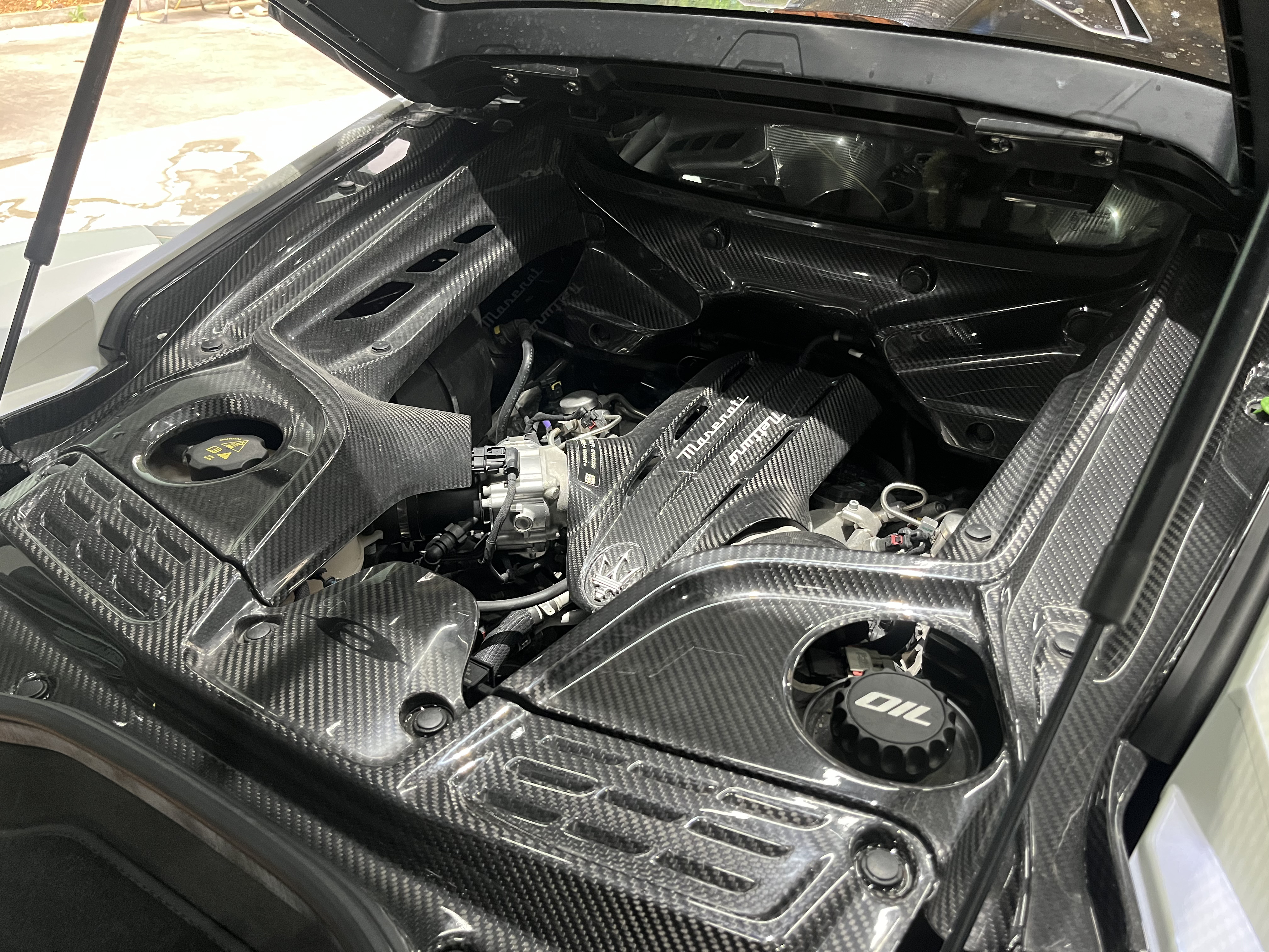 Maserati MC20 2020-2025 Dry Carbon Fiber Engine Bay SD Series Bodykit