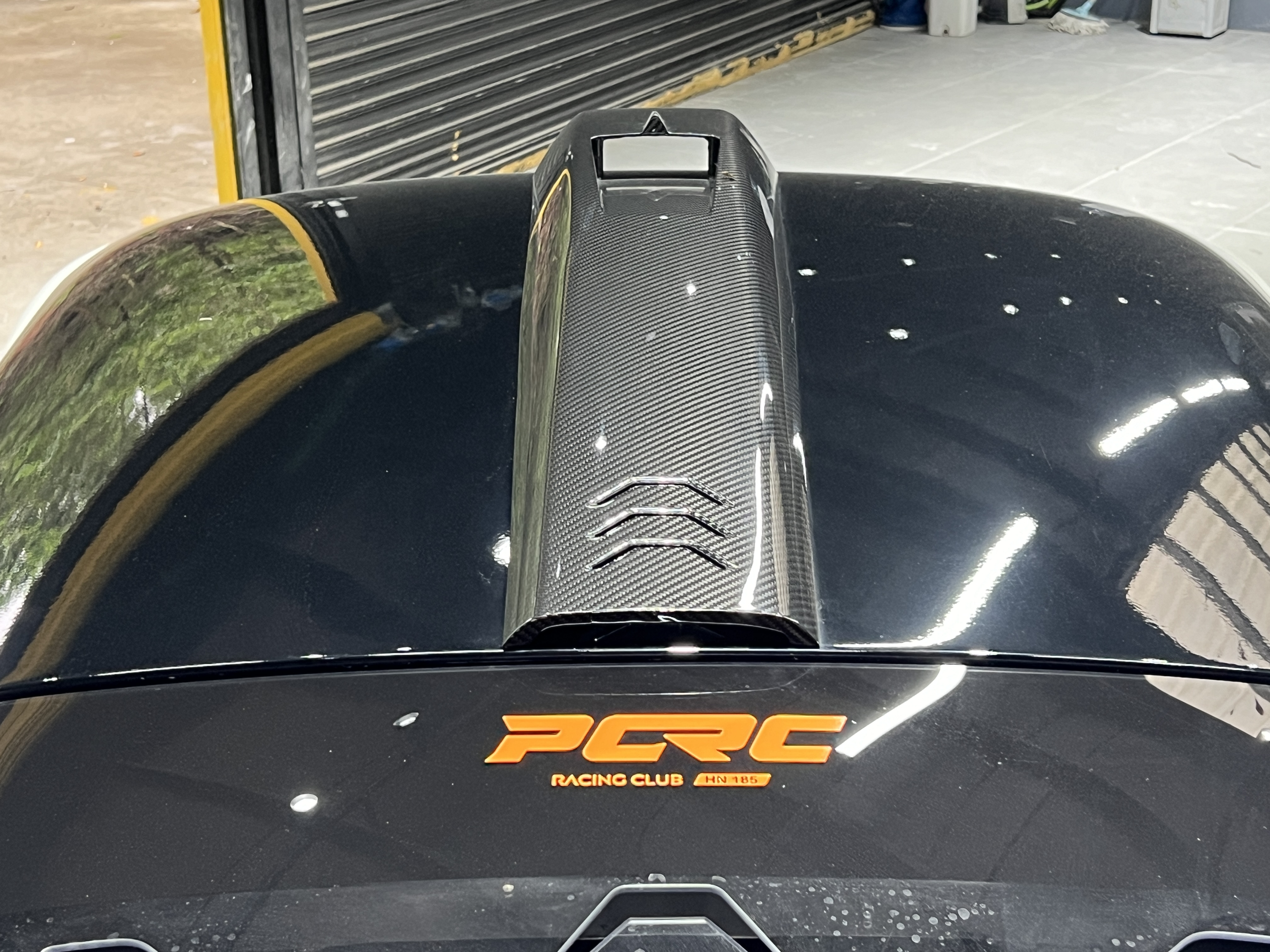 Maserati MC20 2020-2025 Dry Carbon Fiber Roof Scoop SD Series Bodykit