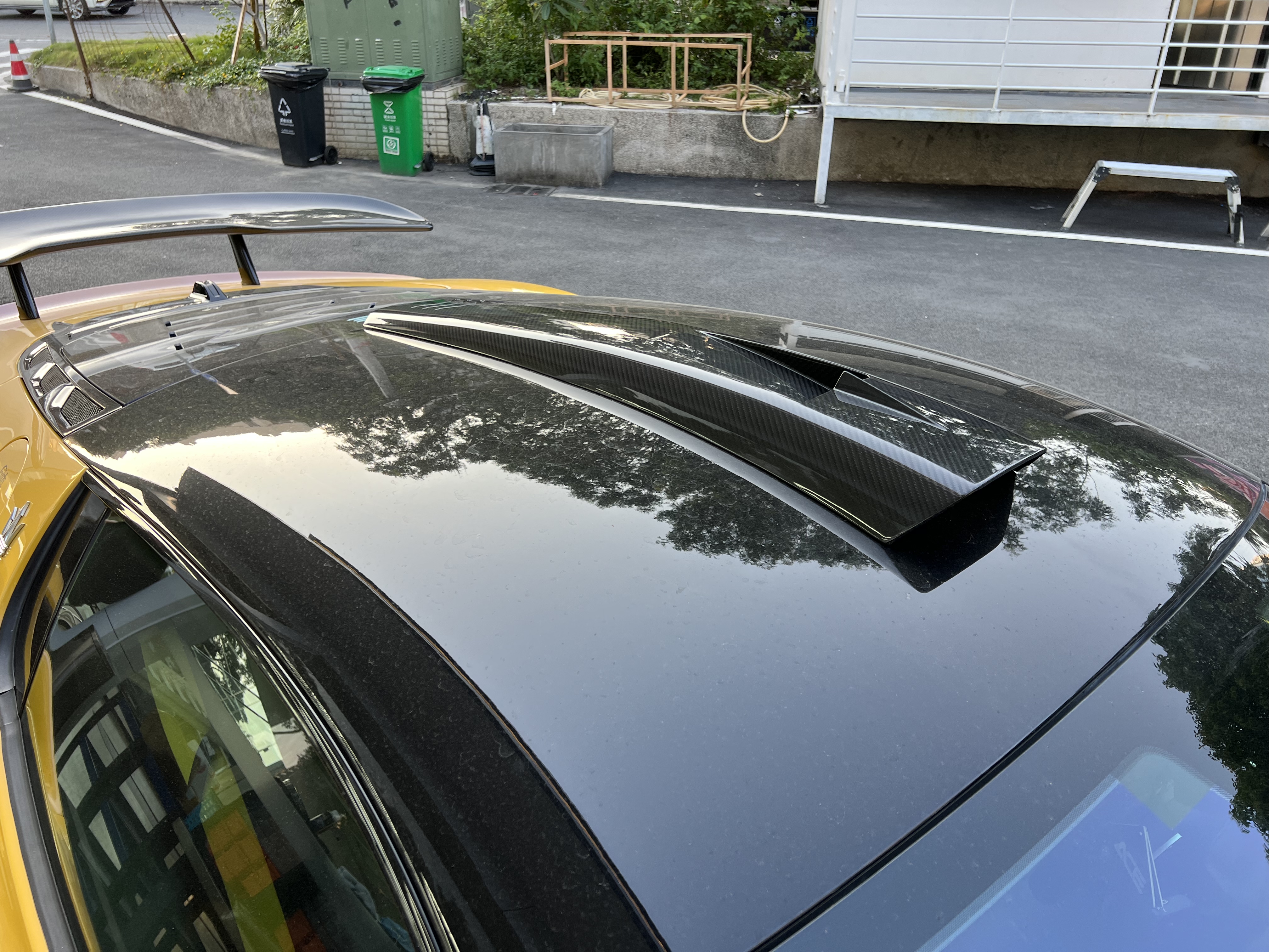 Maserati MC20 2020-2025 Dry Carbon Fiber Roof Scoop SD Series Bodykit