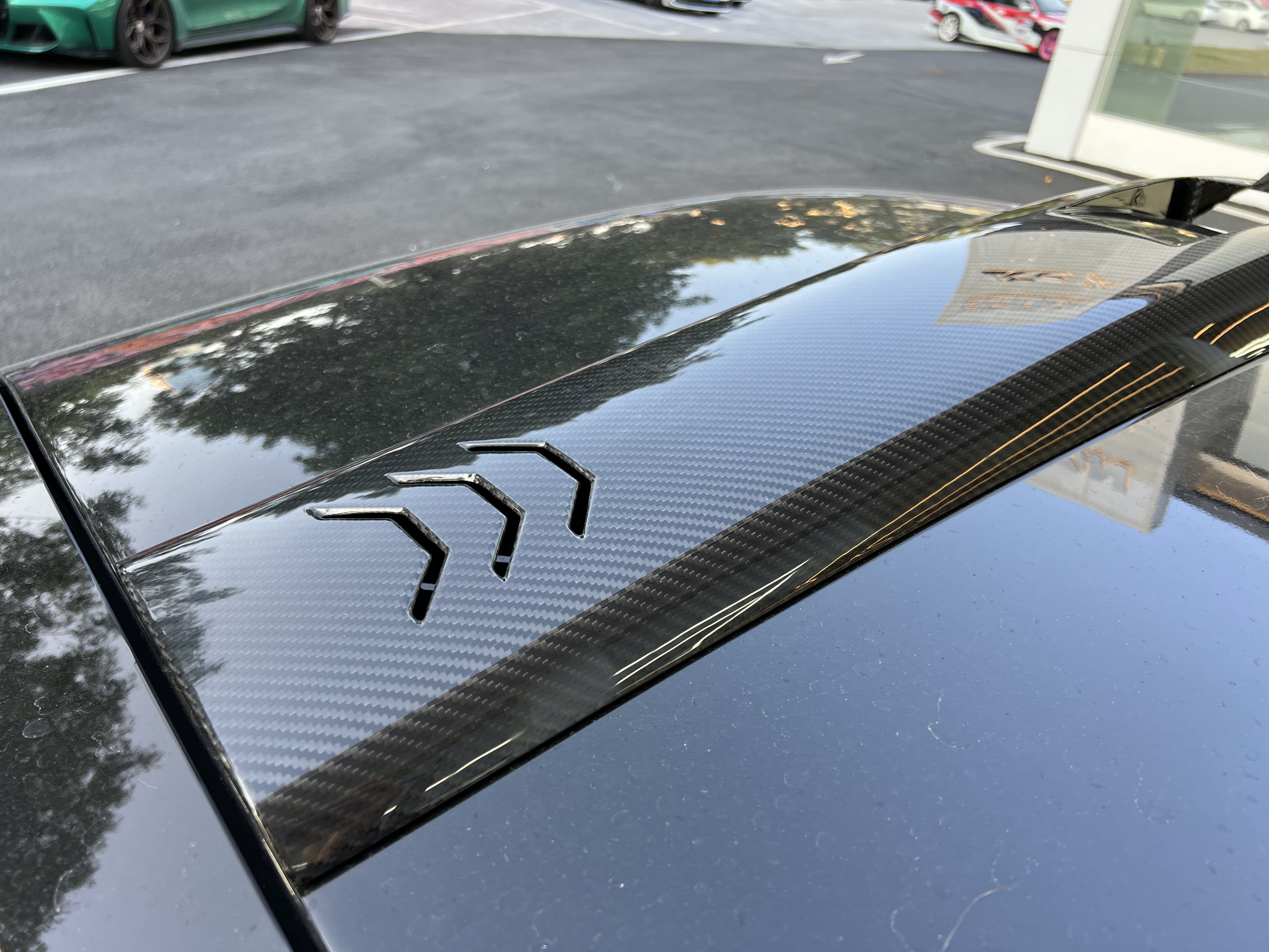 Maserati MC20 2020-2025 Dry Carbon Fiber Roof Scoop SD Series Bodykit