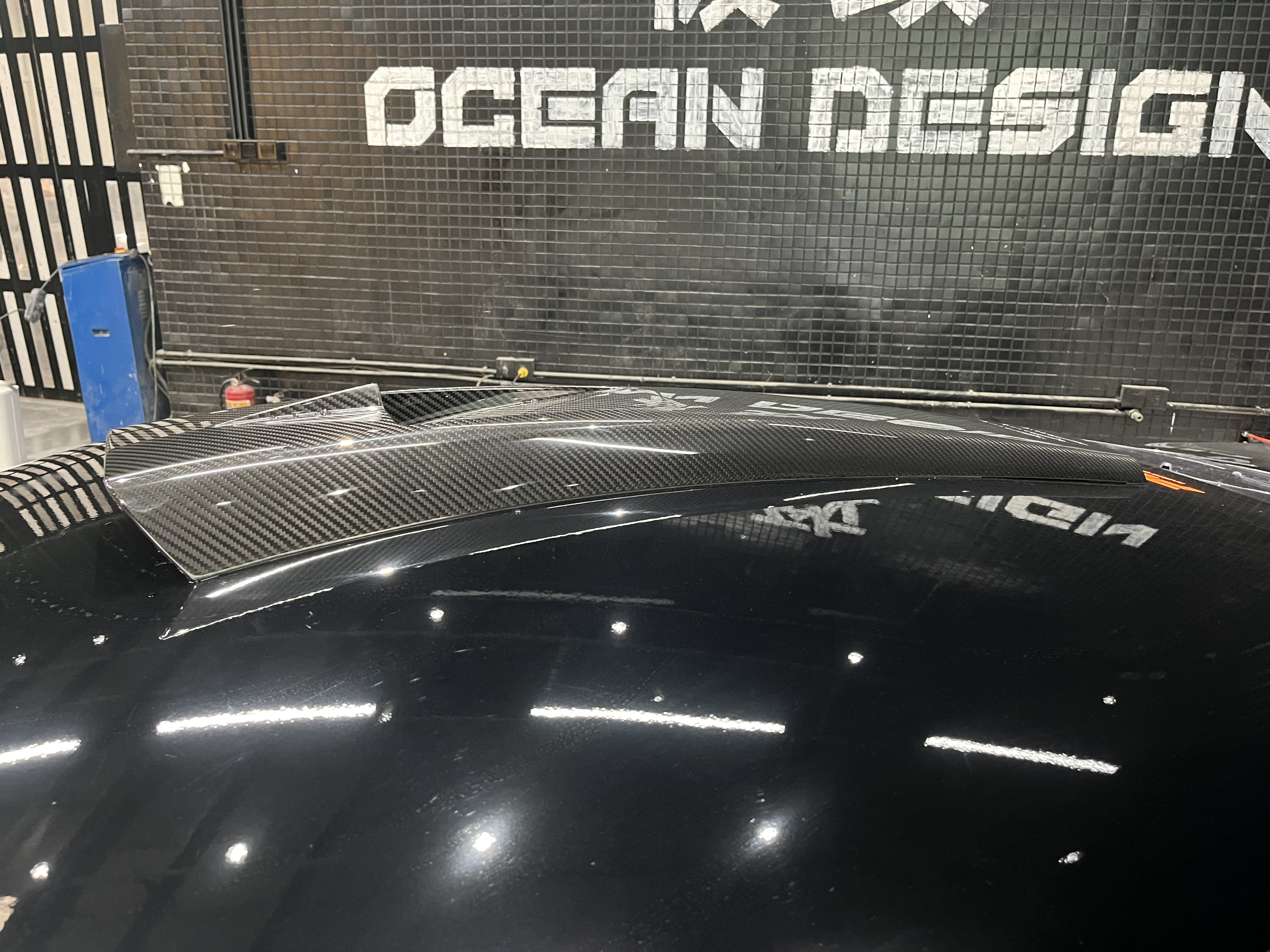 Maserati MC20 2020-2025 Dry Carbon Fiber Roof Scoop SD Series Bodykit