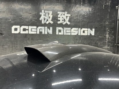 Maserati MC20 2020-2025 Dry Carbon Fiber Roof Scoop SD Series Bodykit