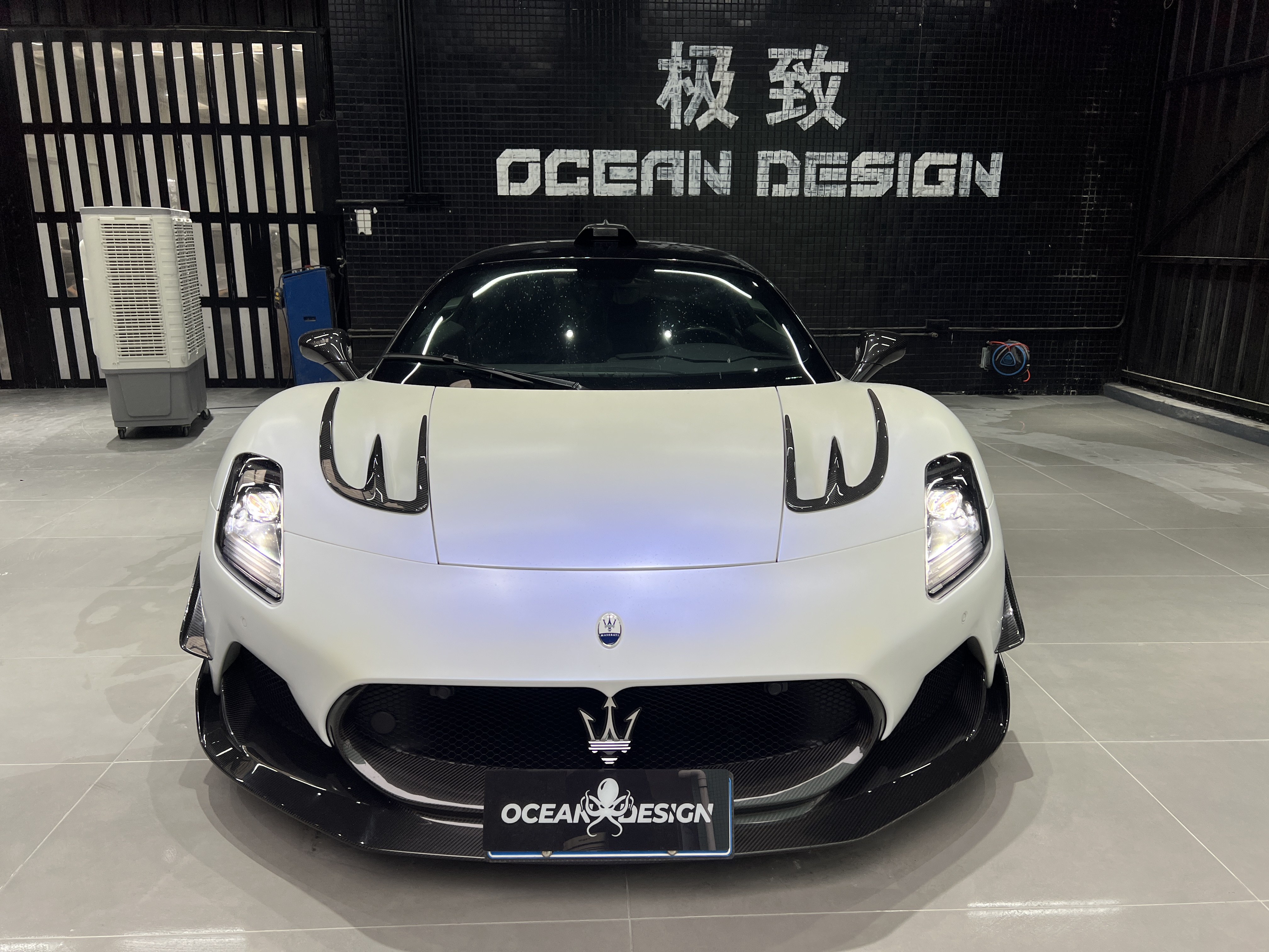 Maserati MC20 2020-2025 Dry Carbon Fiber Splitter Front Lip SD Series Bodykit