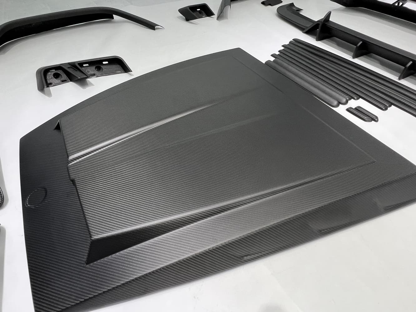 2019-2023 Mercedes-Benz W464 G900 Style Dry Carbon Hood Scoop for G350/G500/G63