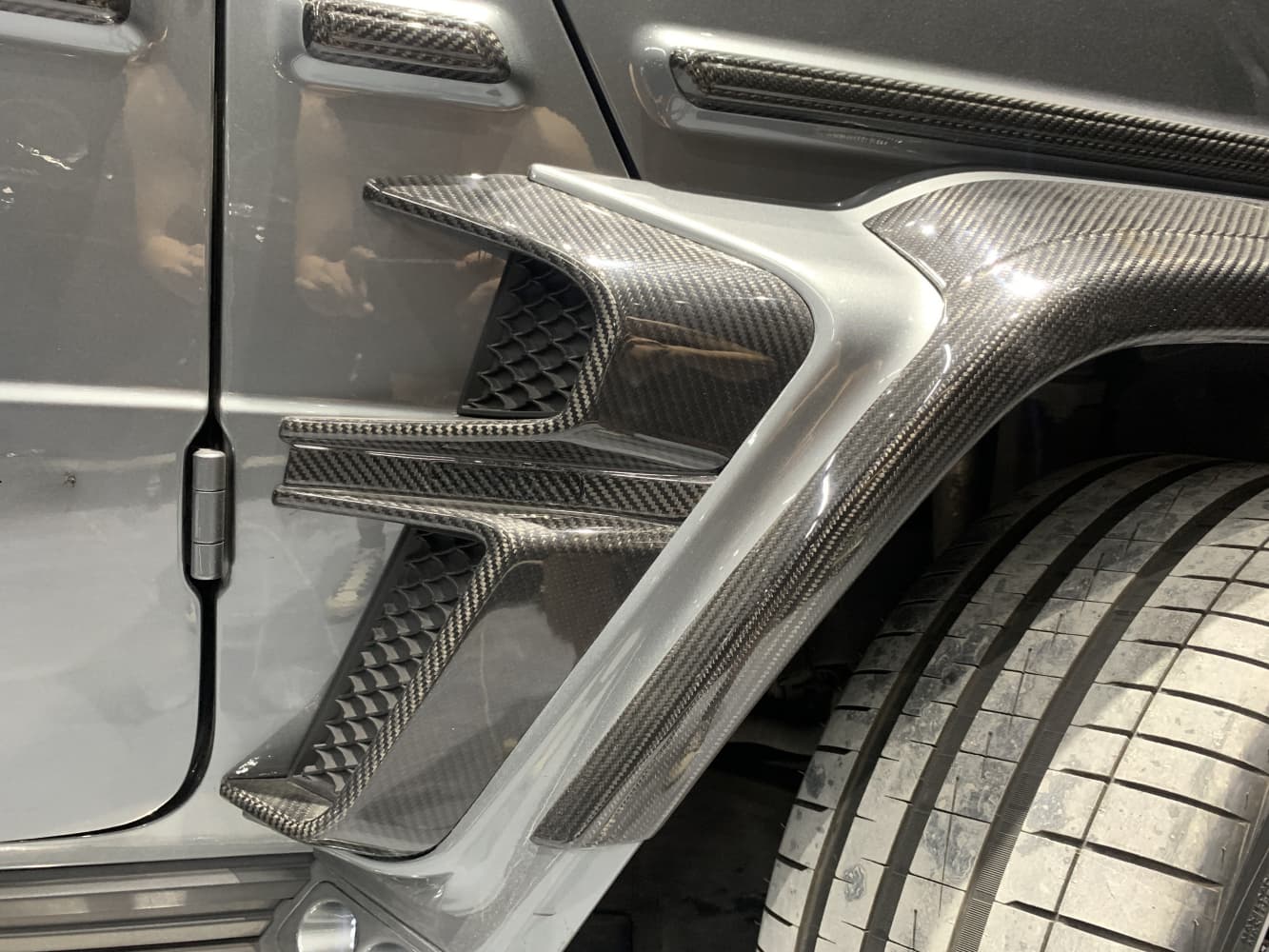 2018-2024 Mercedes-Benz W464 G-Class G350/G500/G63 Upgrade to G900 Front Fender Extensions | Dry Carbon