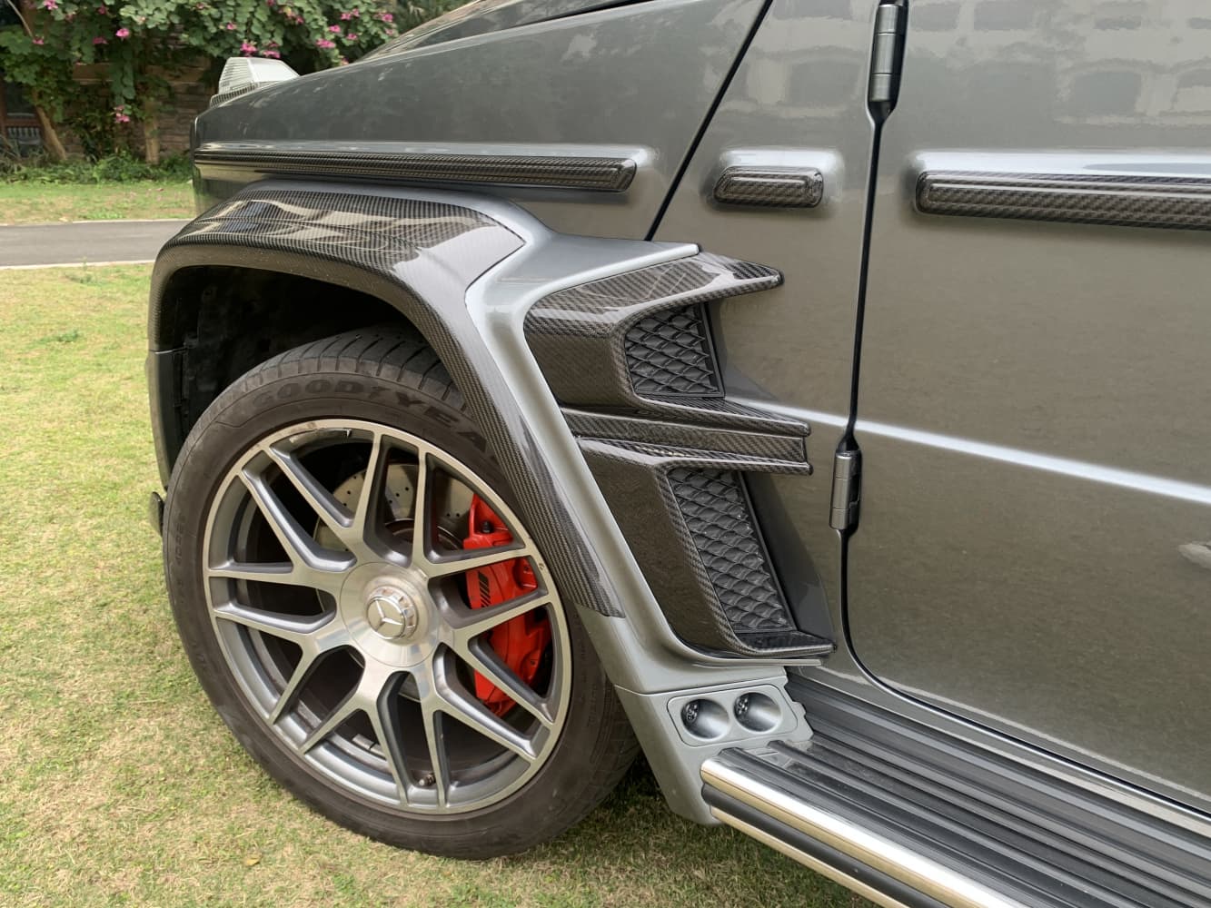 2018-2024 Mercedes-Benz W464 G-Class G350/G500/G63 Upgrade to G900 Front Fender Extensions | Dry Carbon