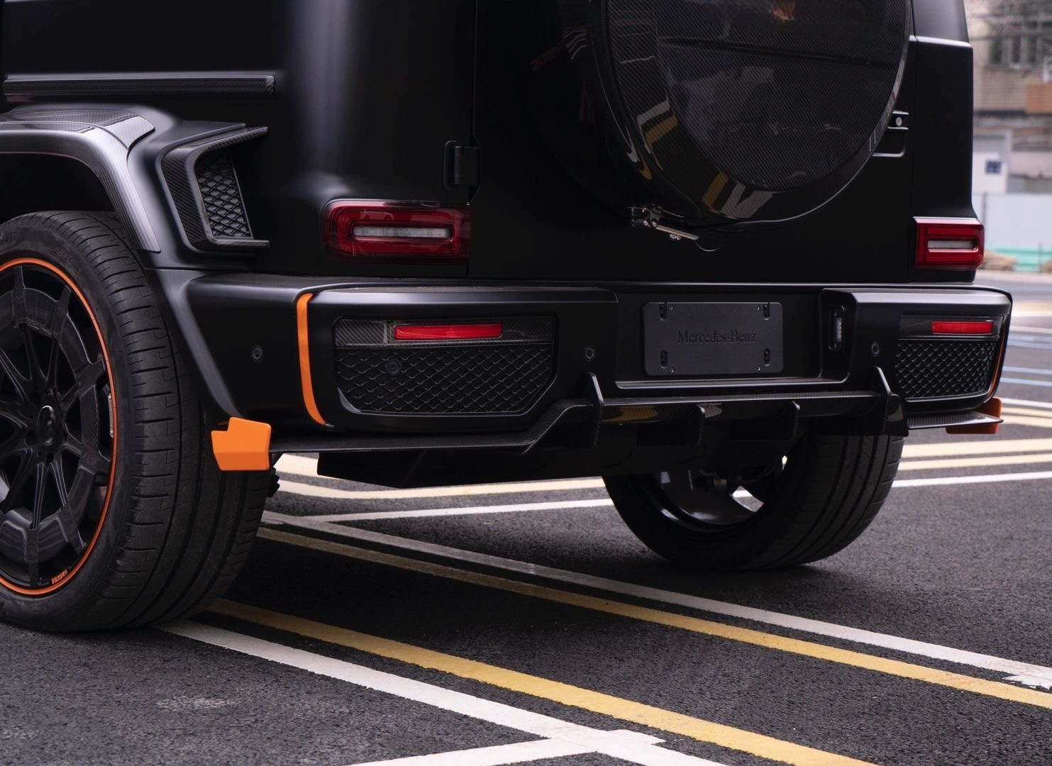 2018-2024 Mercedes-Benz W464 G-Class G350/G500/G63 Upgrade to G900 Rear Diffuser with Corner Trims in Dry Carbon