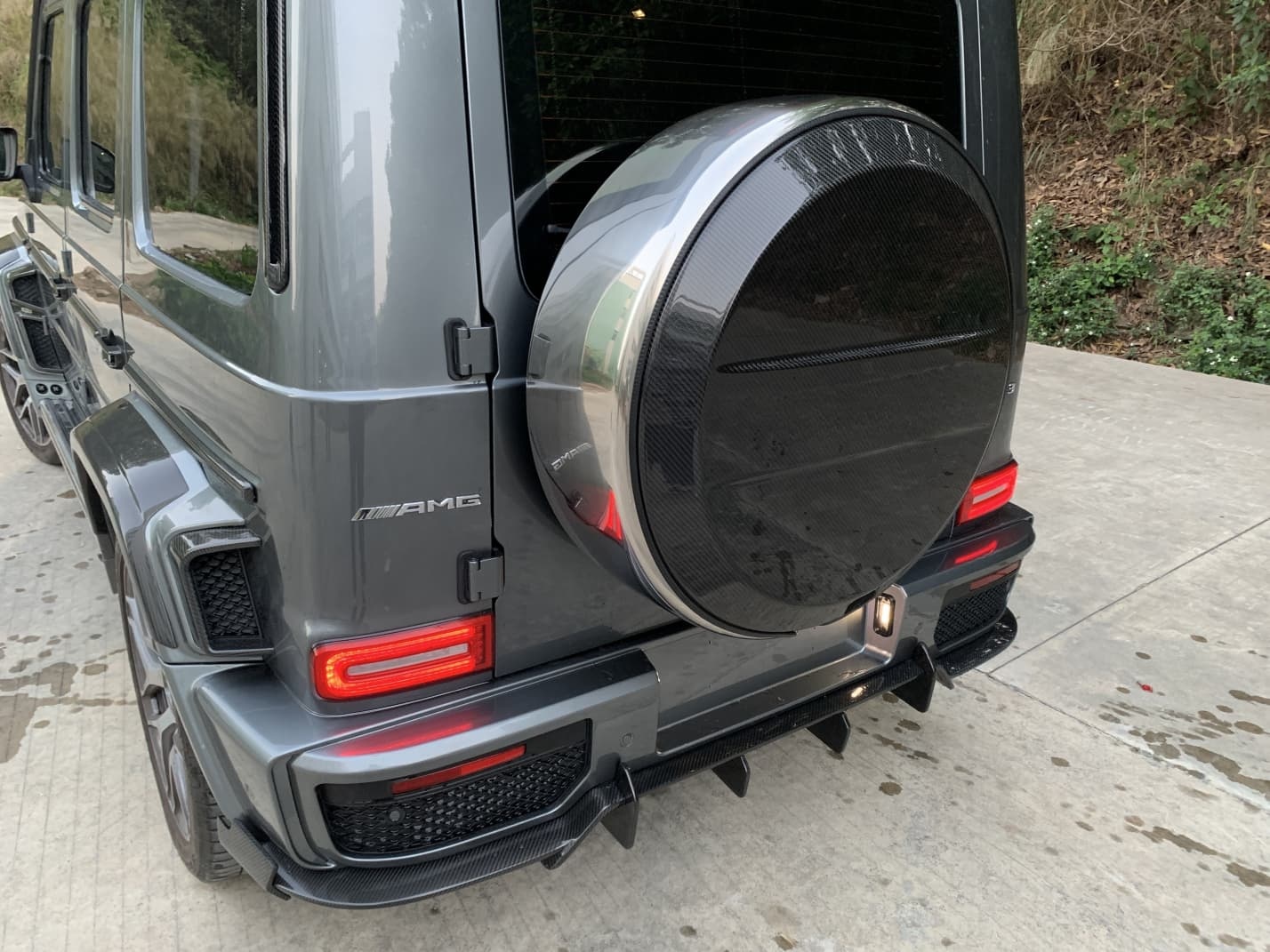 2018-2024 Mercedes-Benz W464 G-Class G350/G500/G63 Upgrade to G900 Rear Diffuser with Corner Trims in Dry Carbon
