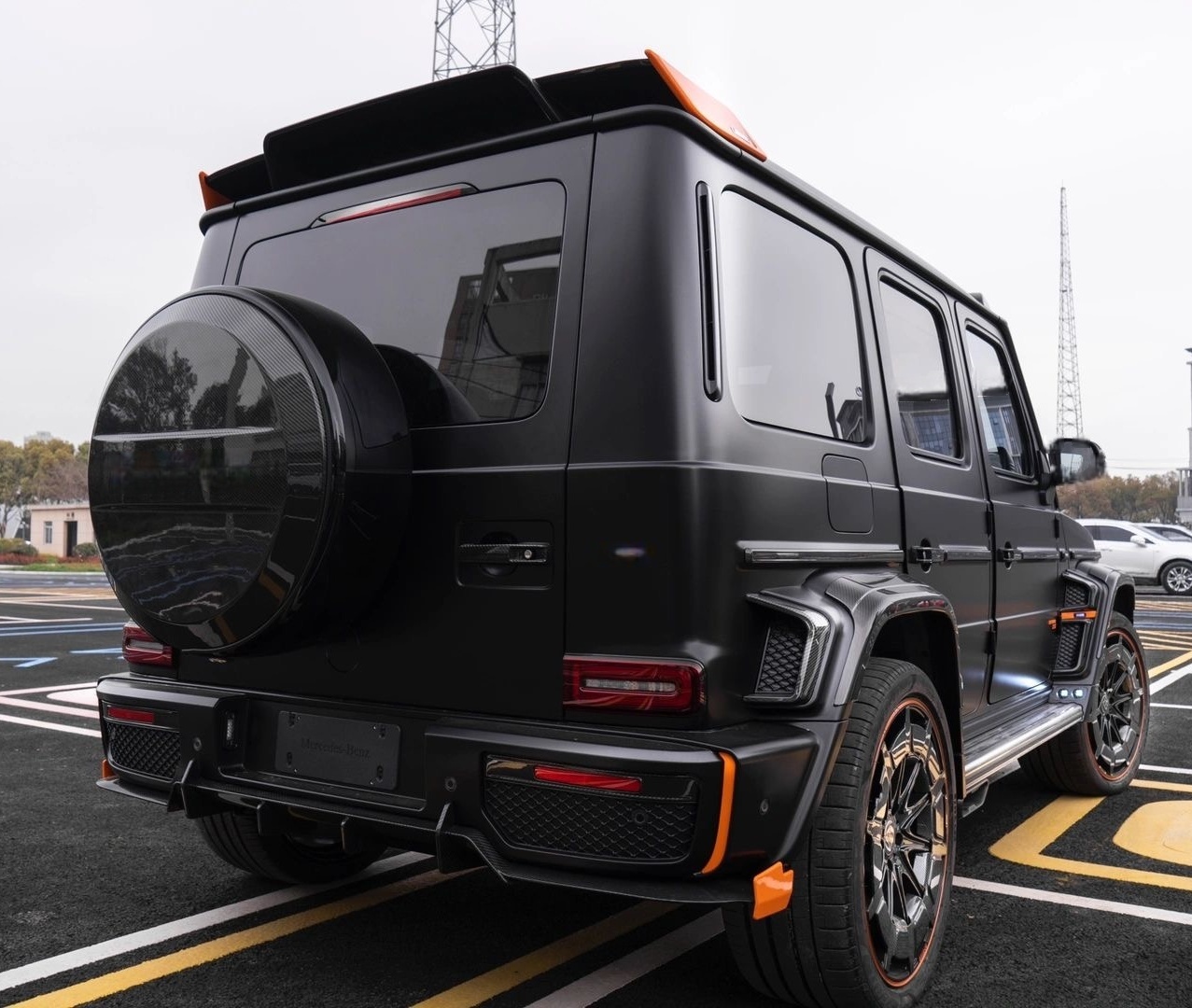 2018-2024 Mercedes-Benz W464 G-Class G350/G500/G63 Upgrade to G900 Rear Diffuser with Corner Trims in Dry Carbon
