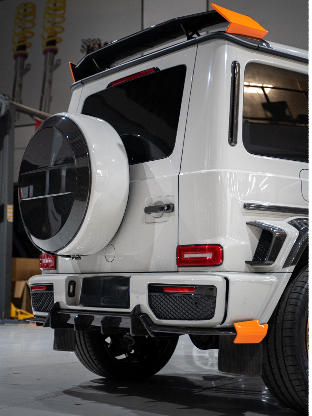 2018-2024 Mercedes-Benz W464 G-Class G350/G500/G63 Upgrade to G900 Rear Diffuser with Corner Trims in Dry Carbon