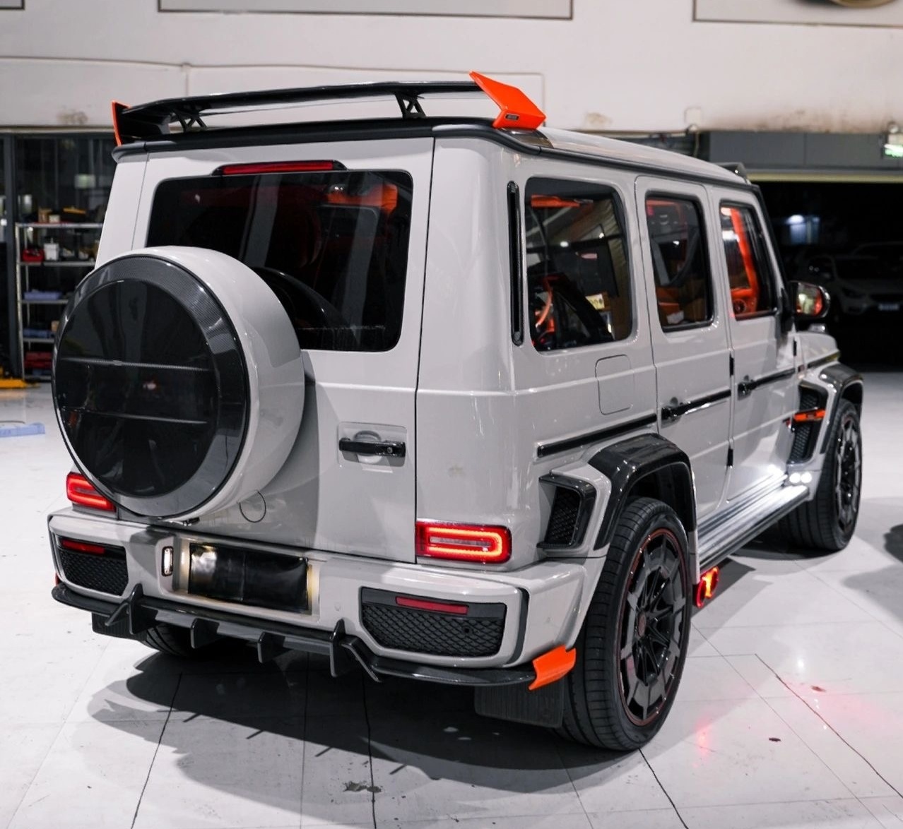 2018-2024 Mercedes-Benz W464 G-Class G350/G500/G63 Upgrade to G900 Rear Diffuser with Corner Trims in Dry Carbon
