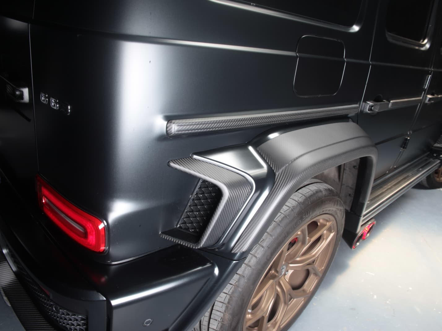 2018-2024 Mercedes-Benz W464 G-Class G350/G500/G63 Upgrade to G900 Rear Fender Extensions | Dry Carbon