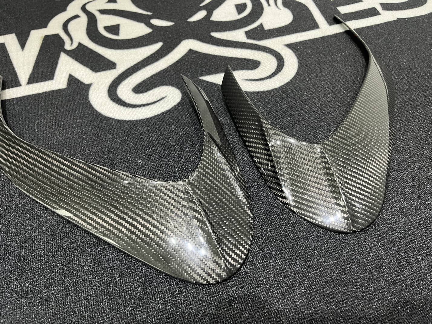 Porsche 2024 Panamera 976 Headlight Cover Dry Carbon Fiber Ocean Design Style Bodykit