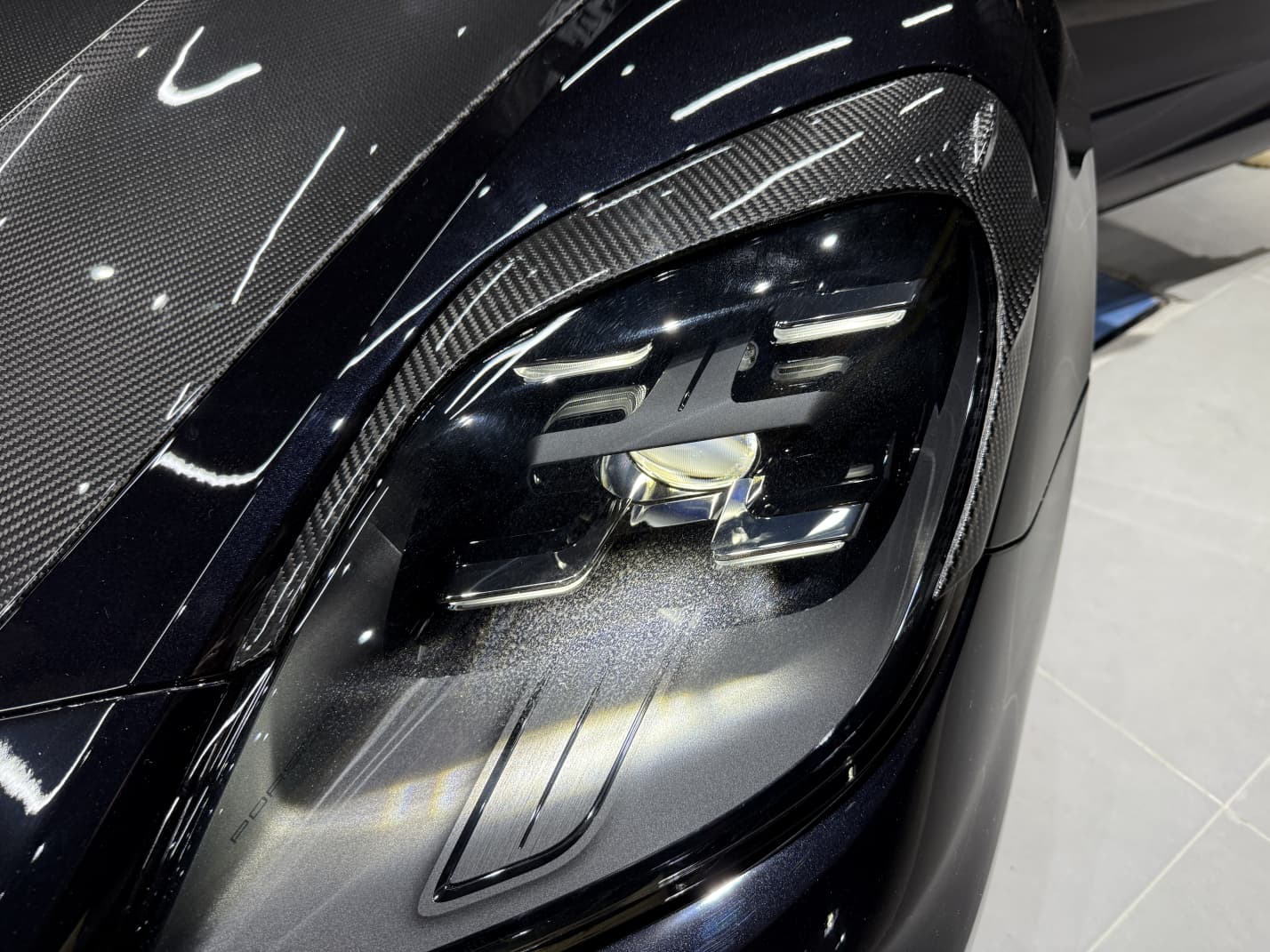 Porsche 2024 Panamera 976 Headlight Cover Dry Carbon Fiber Ocean Design Style Bodykit