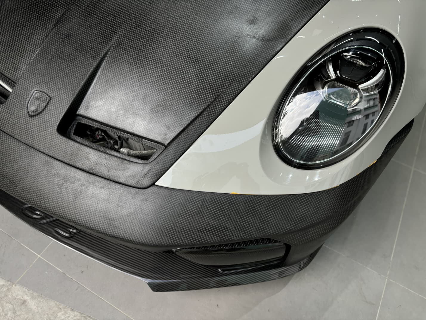 Porsche 992.1/992.2 Front Bumper – Upgrade to 992.2 GT3 Style Dry Carbon Fiber