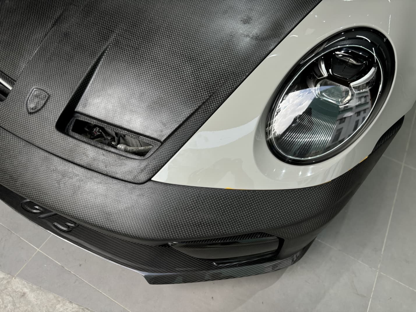 Porsche 992.1/992.2 Front Bumper – Upgrade to 992.2 GT3 Style Dry Carbon Fiber