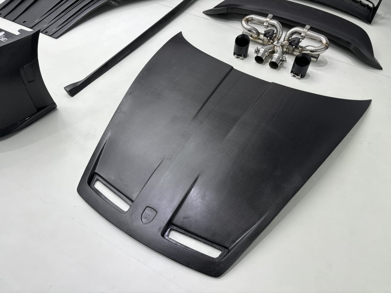 Porsche 992.1/992.2 Hood Bonnet – Upgrade to 992.2 GT3 Style Dry Carbon Fiber